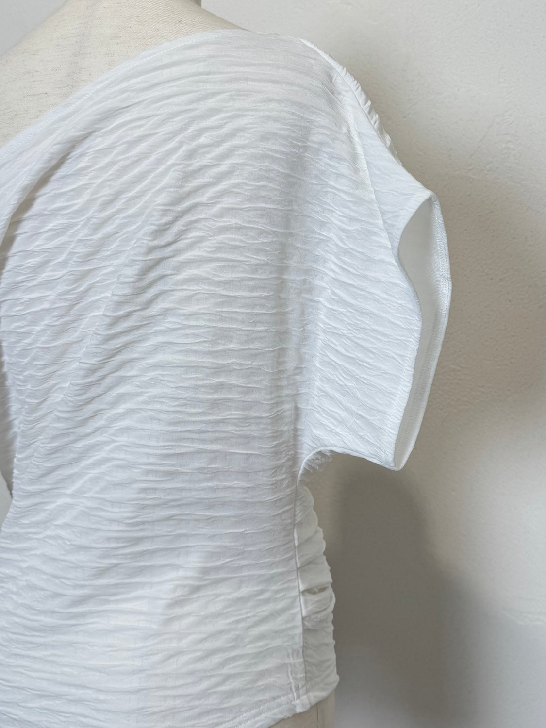 アシンメトリー リップル トップス