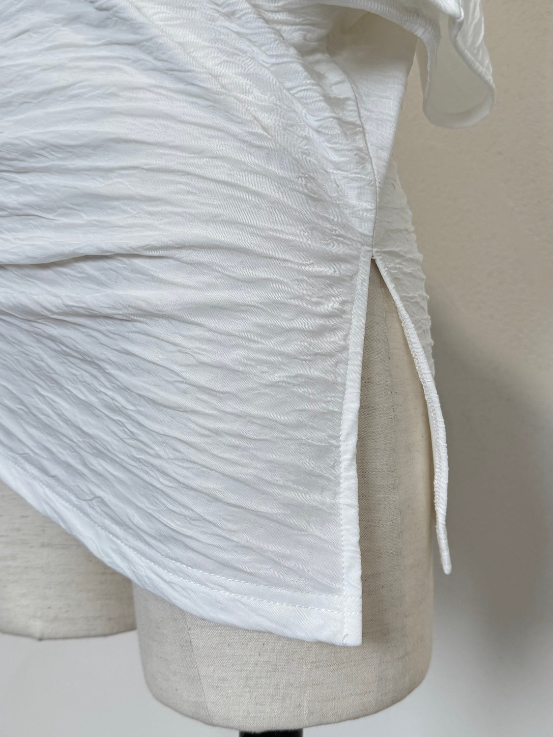 アシンメトリー リップル トップス