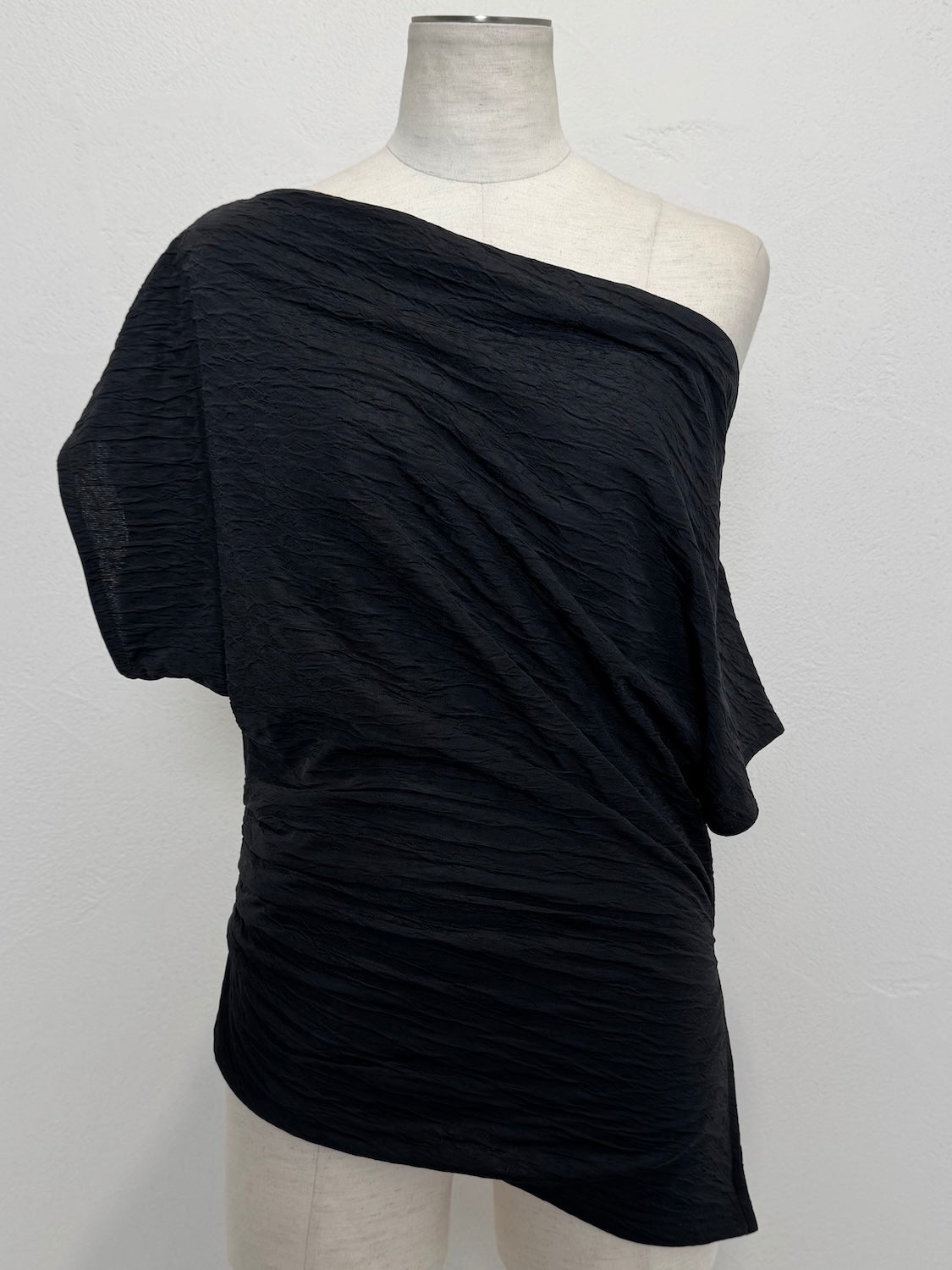 アシンメトリー リップル トップス