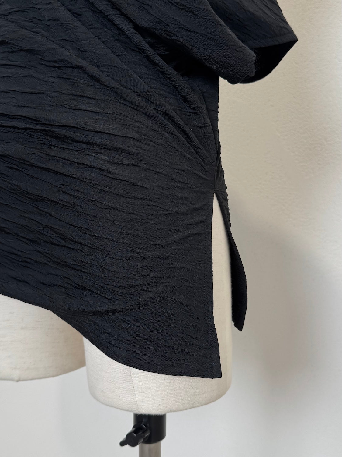 アシンメトリー リップル トップス