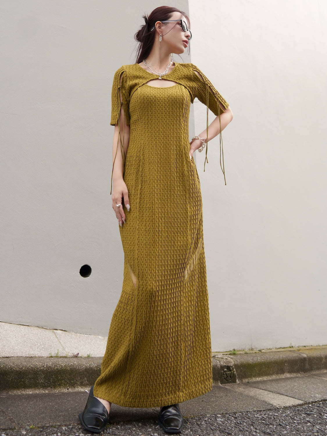 MODEL:159cm<br>COLOR:マスタード