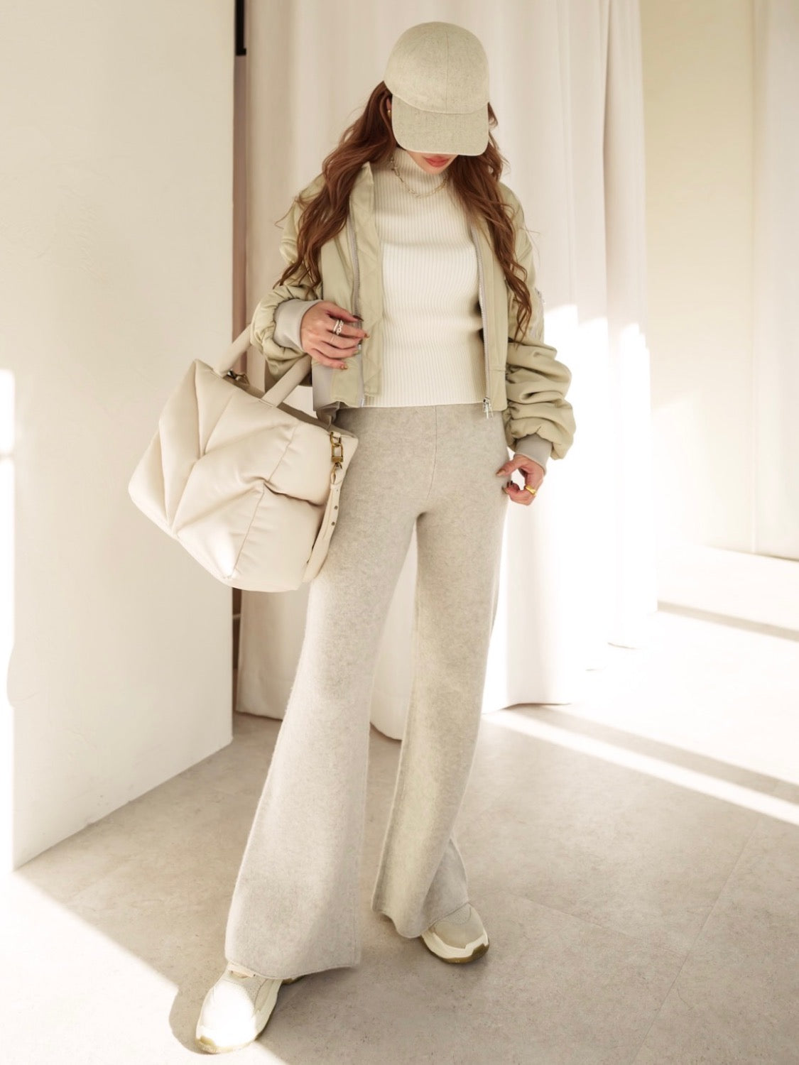 Wool knit semi-flared pants