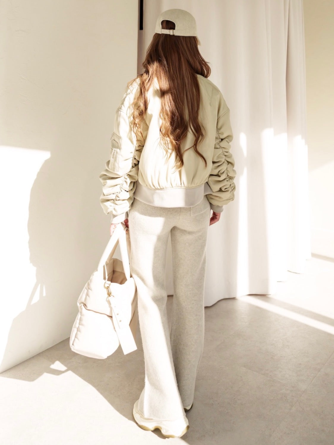 Wool knit semi-flared pants