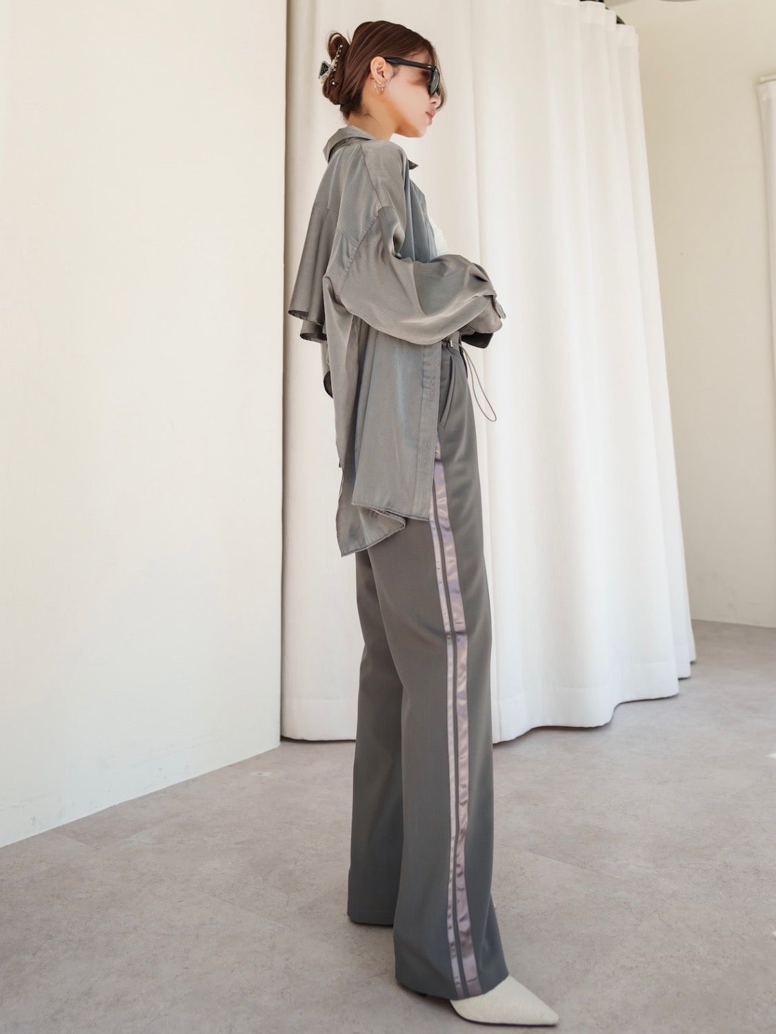 MODEL:159cm<br>COLOR:グレー