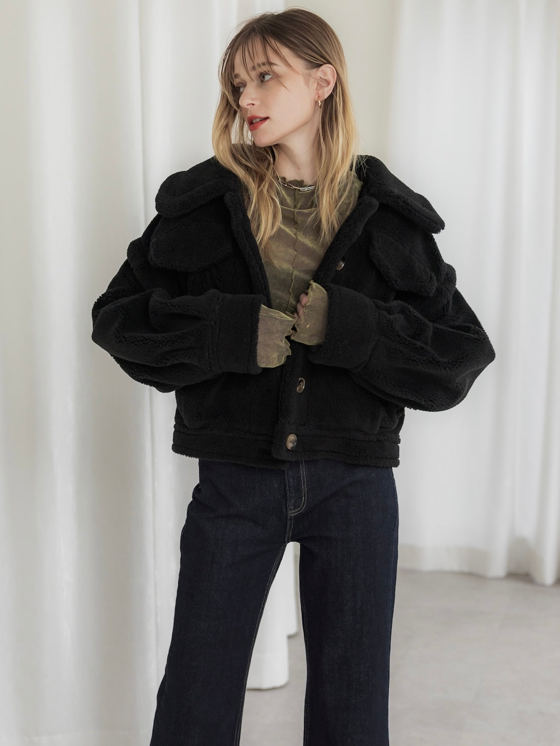 Wide collar boa coat