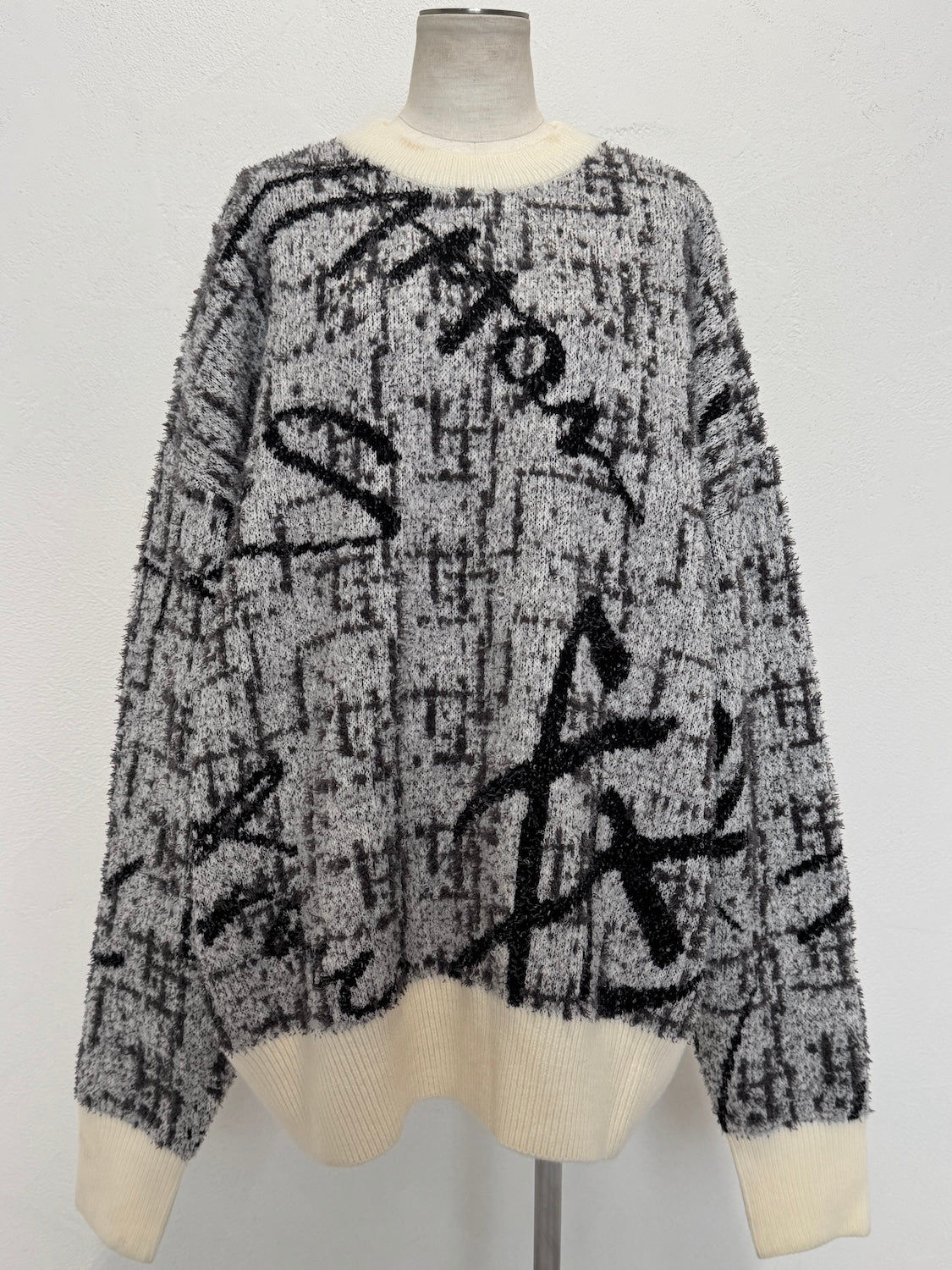 ツイードライク グラフィティ KNIT プルオーバー