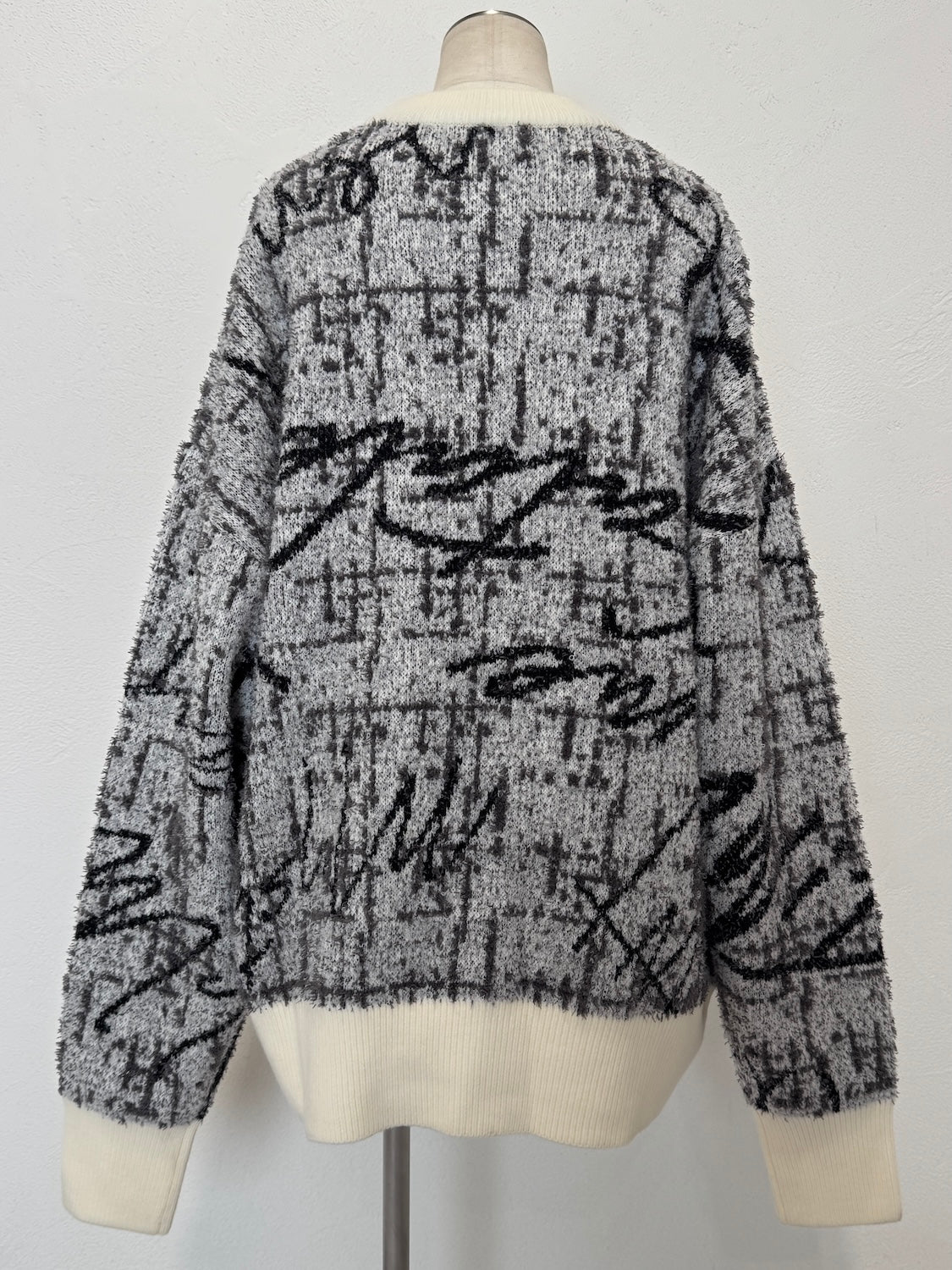 ツイードライク グラフィティ KNIT プルオーバー