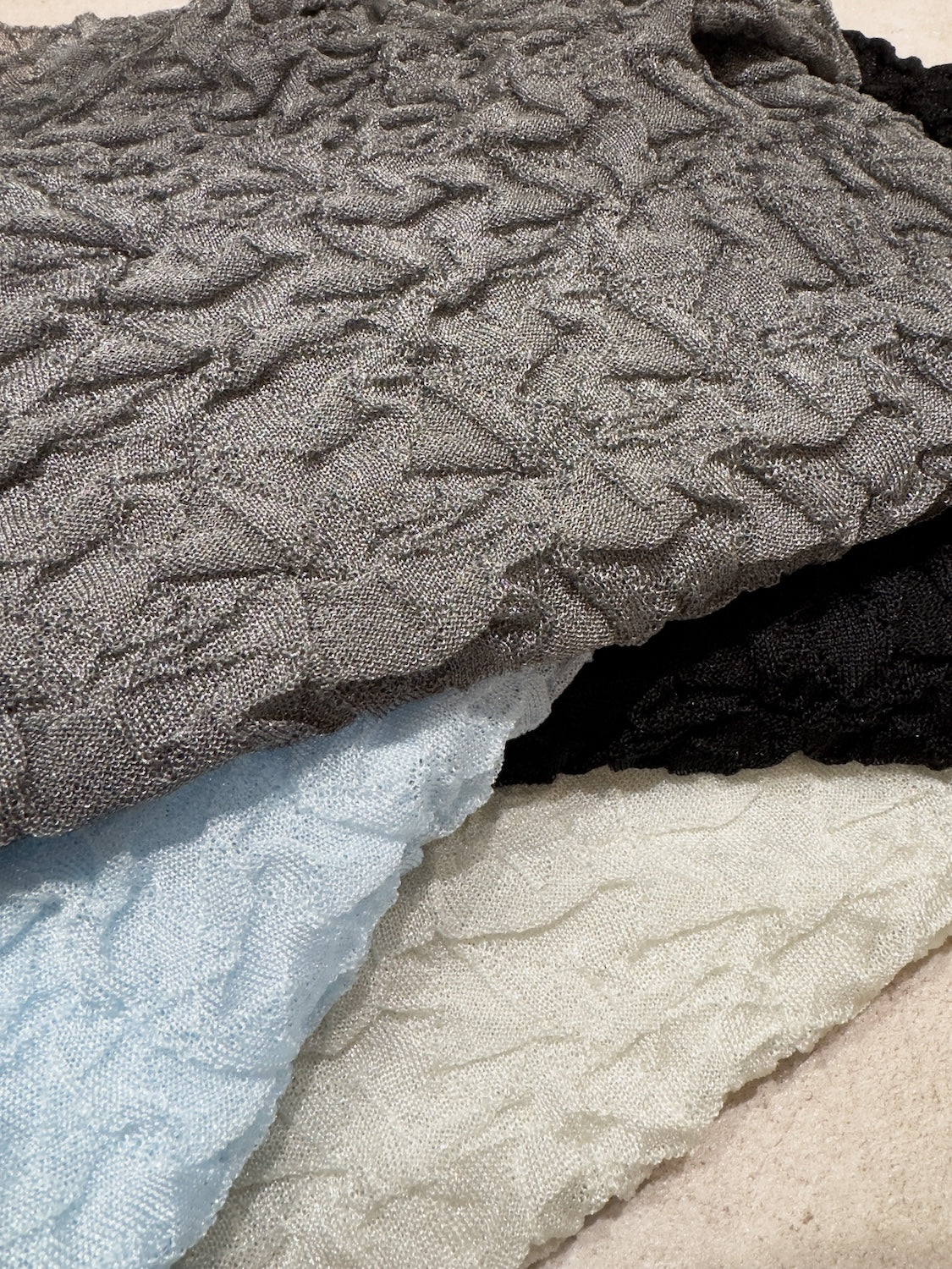 ランダムニット Sheer トップス