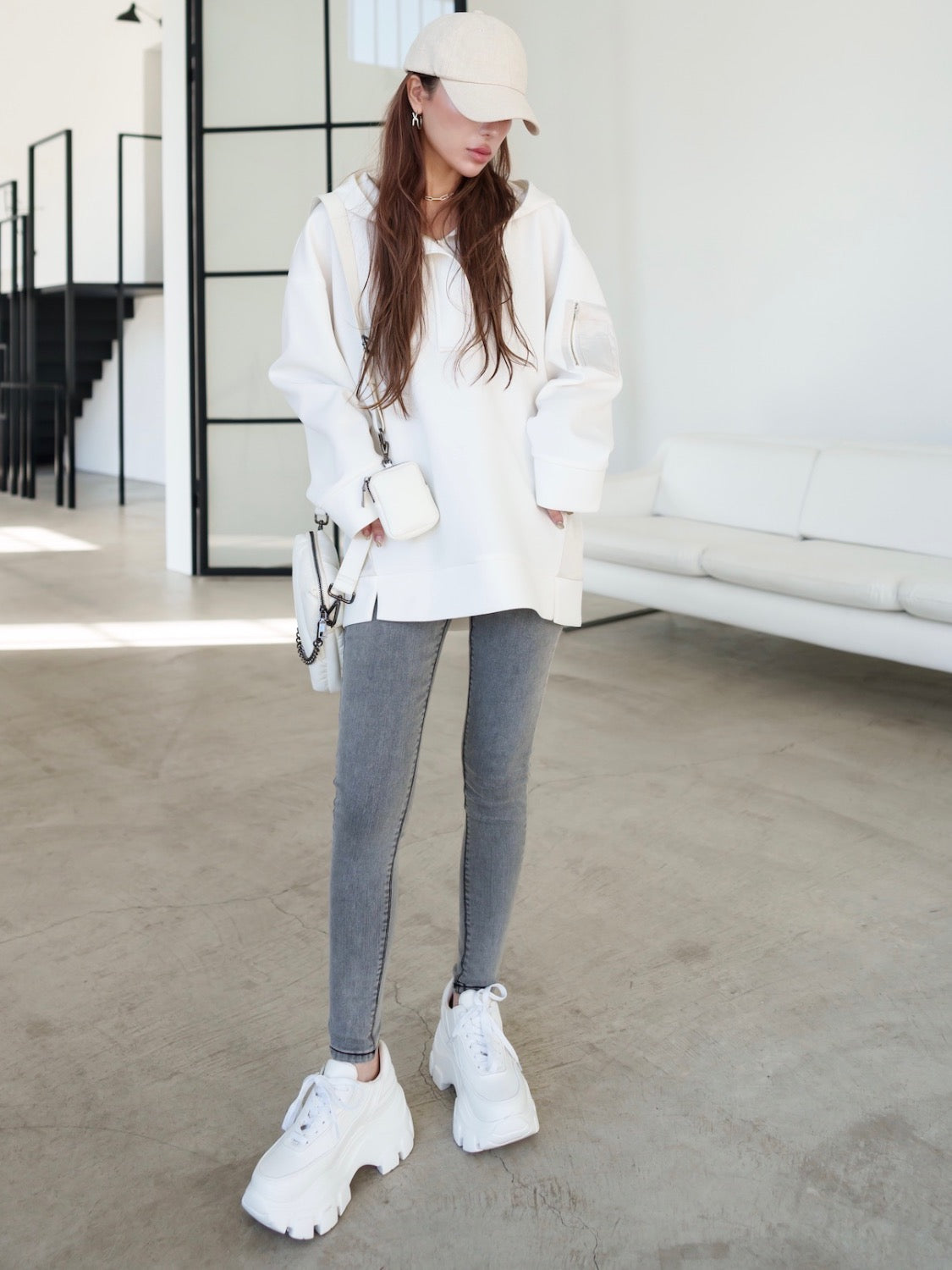 MODEL:159cm<br>COLOR:ホワイト