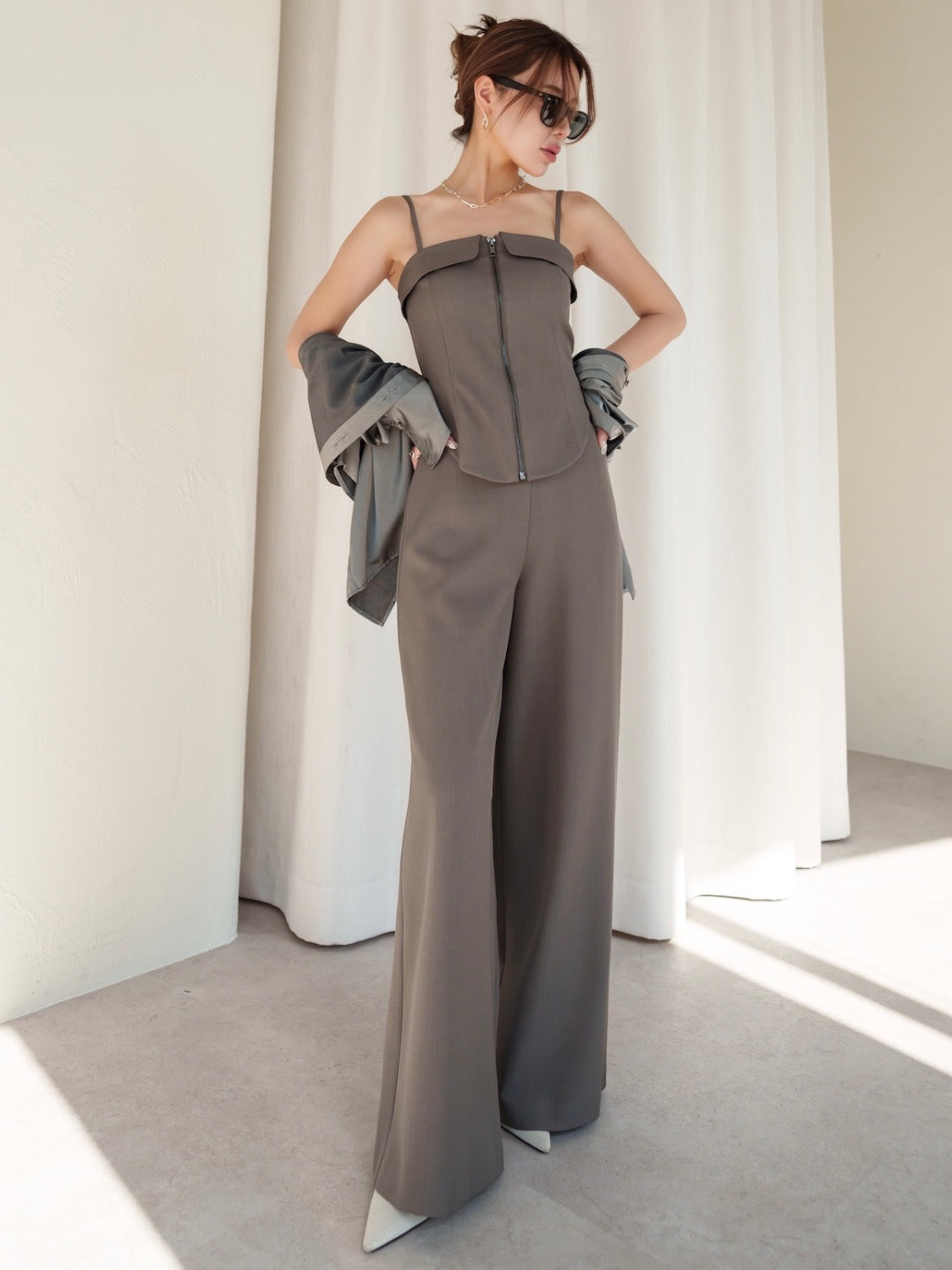 MODEL:159cm<br>COLOR:グレー