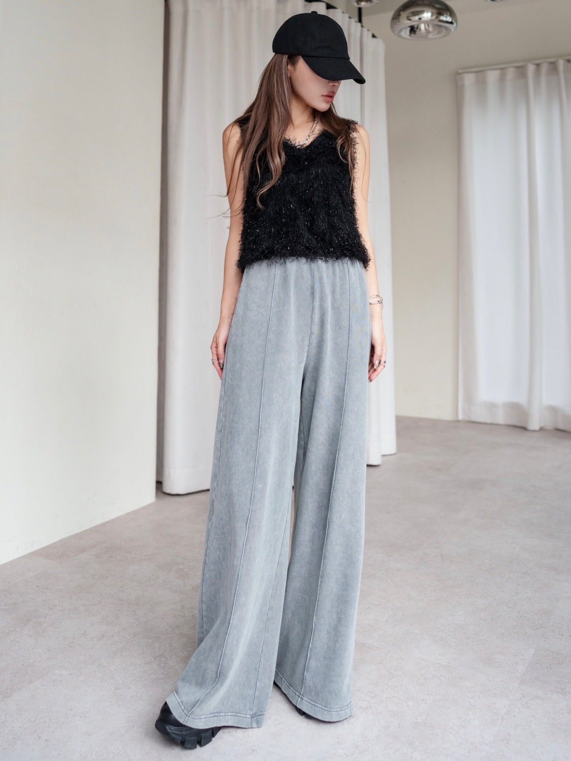MODEL:159cm<br>COLOR:ライトグレー