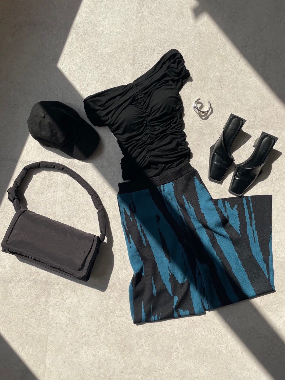 Pixel design knit pants