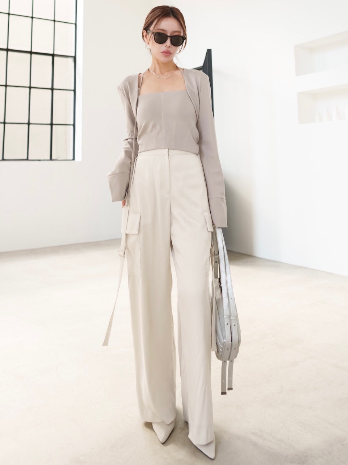 MODEL:159cm<br>COLOR:グレージュ