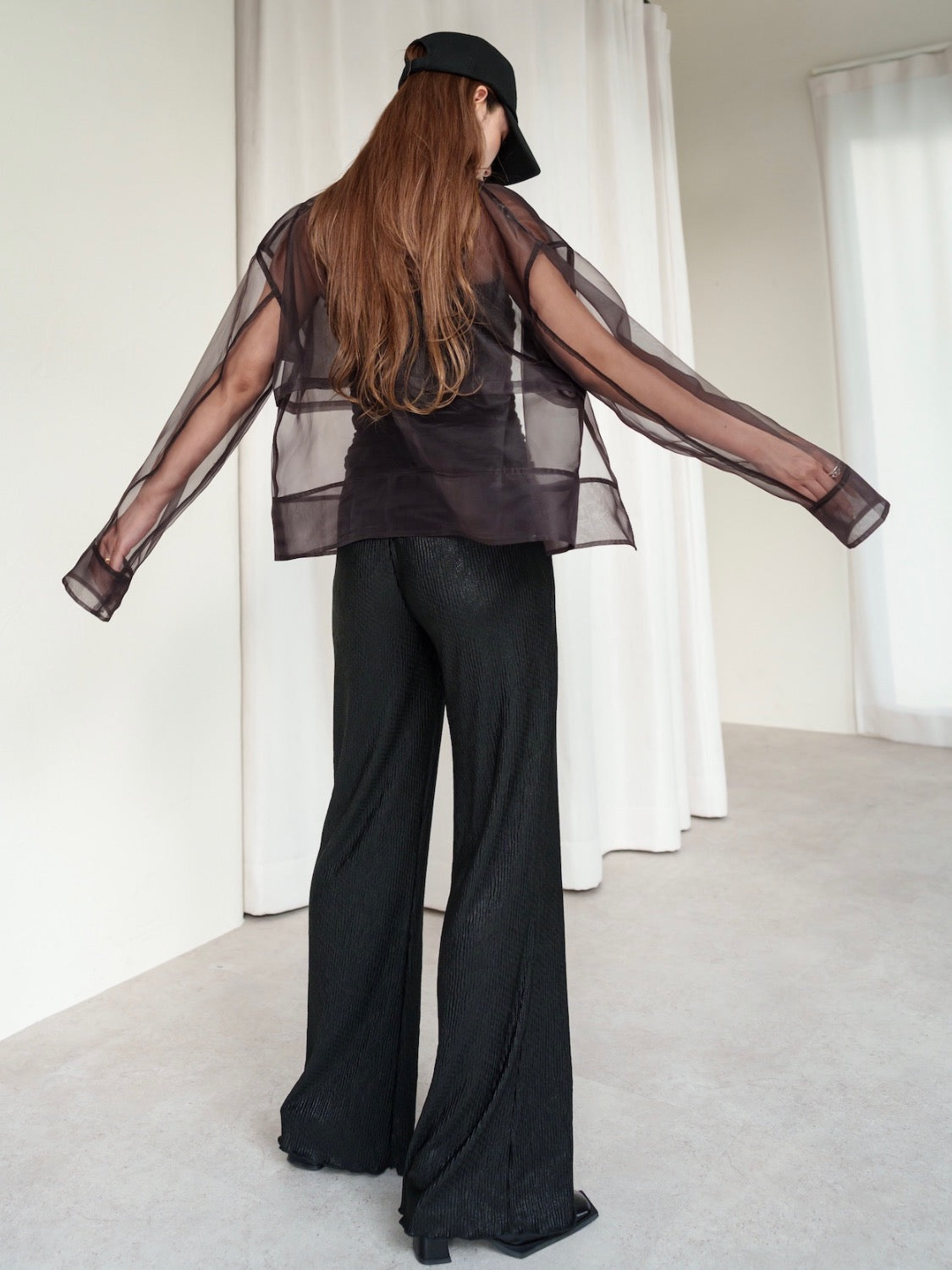 MODEL:159cm<br>COLOR:チャコール