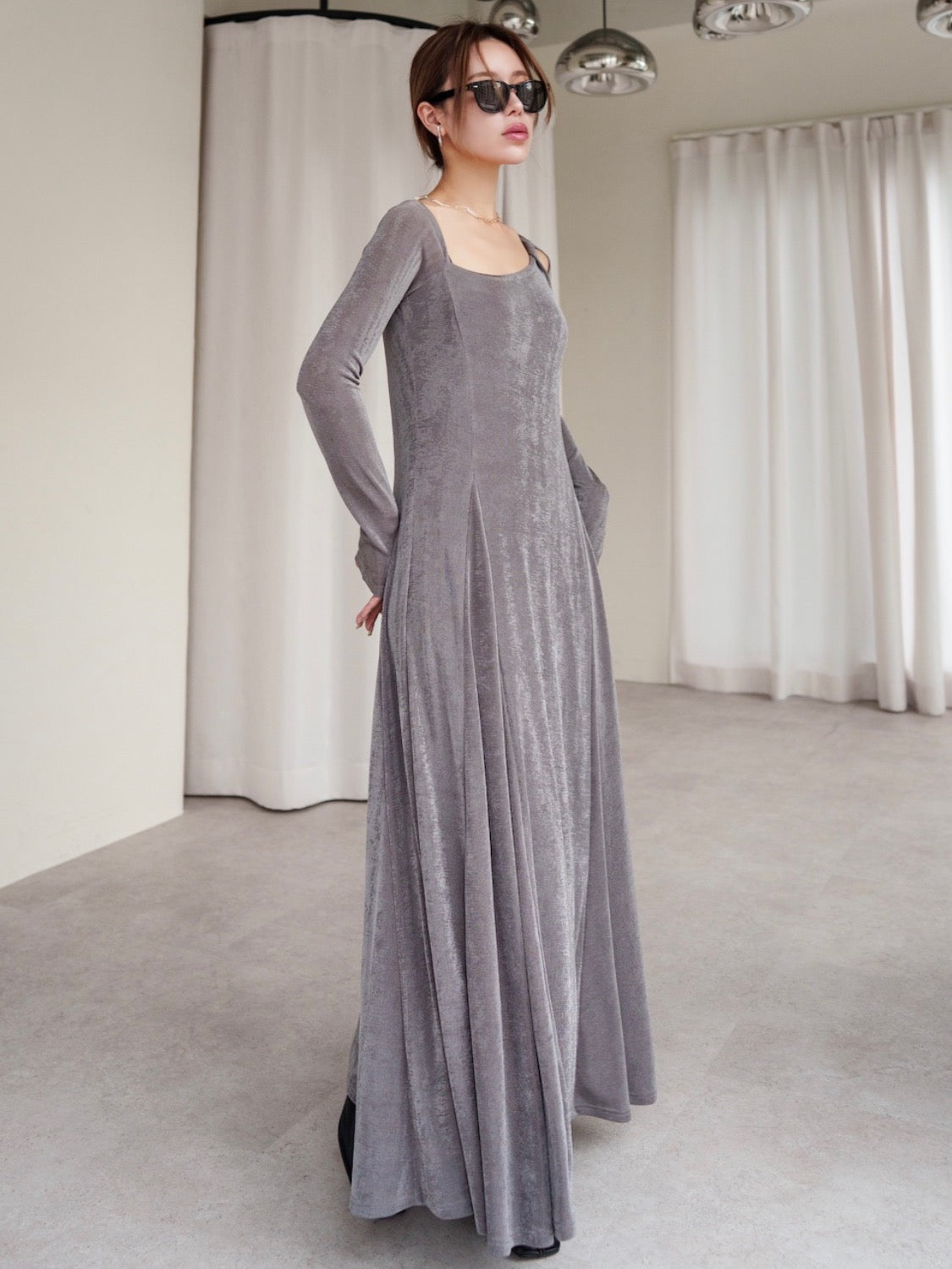 MODEL:159cm<br>COLOR:グレージュ