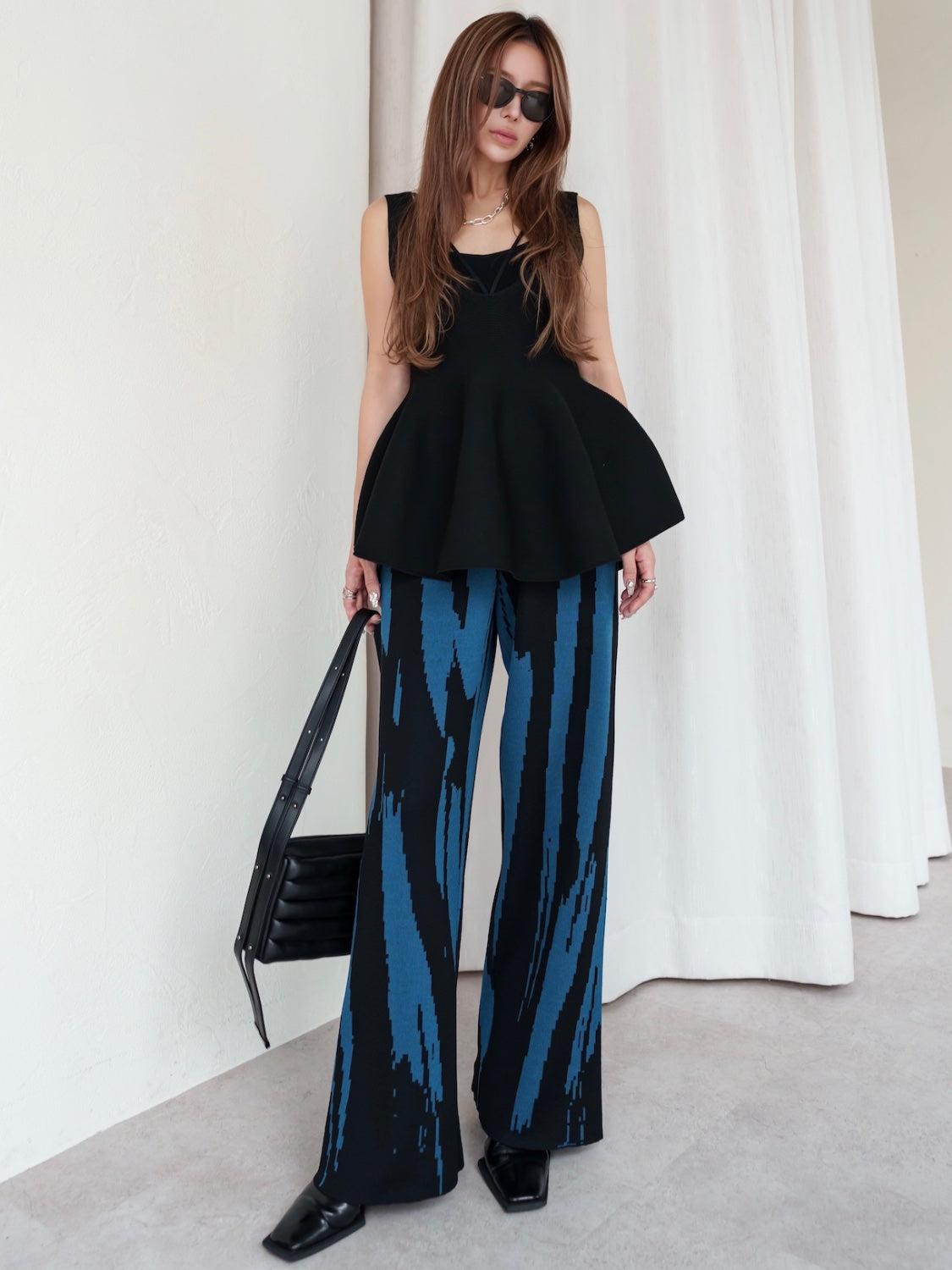 MODEL:159cm<br>COLOR:ブルー