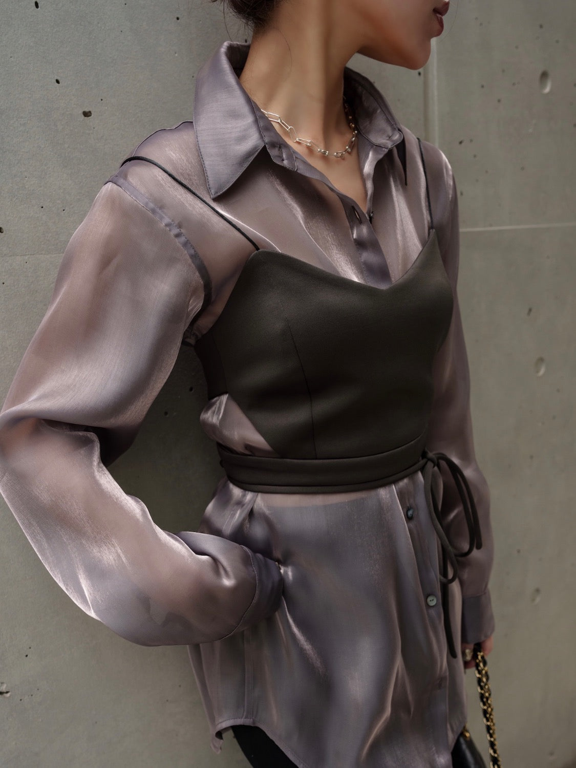 COLOR:チャコール