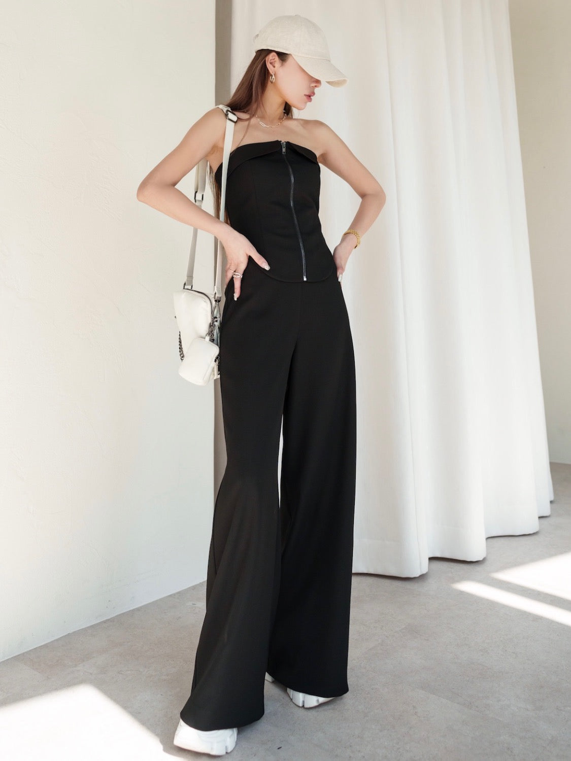 MODEL:159cm<br>COLOR:ブラック