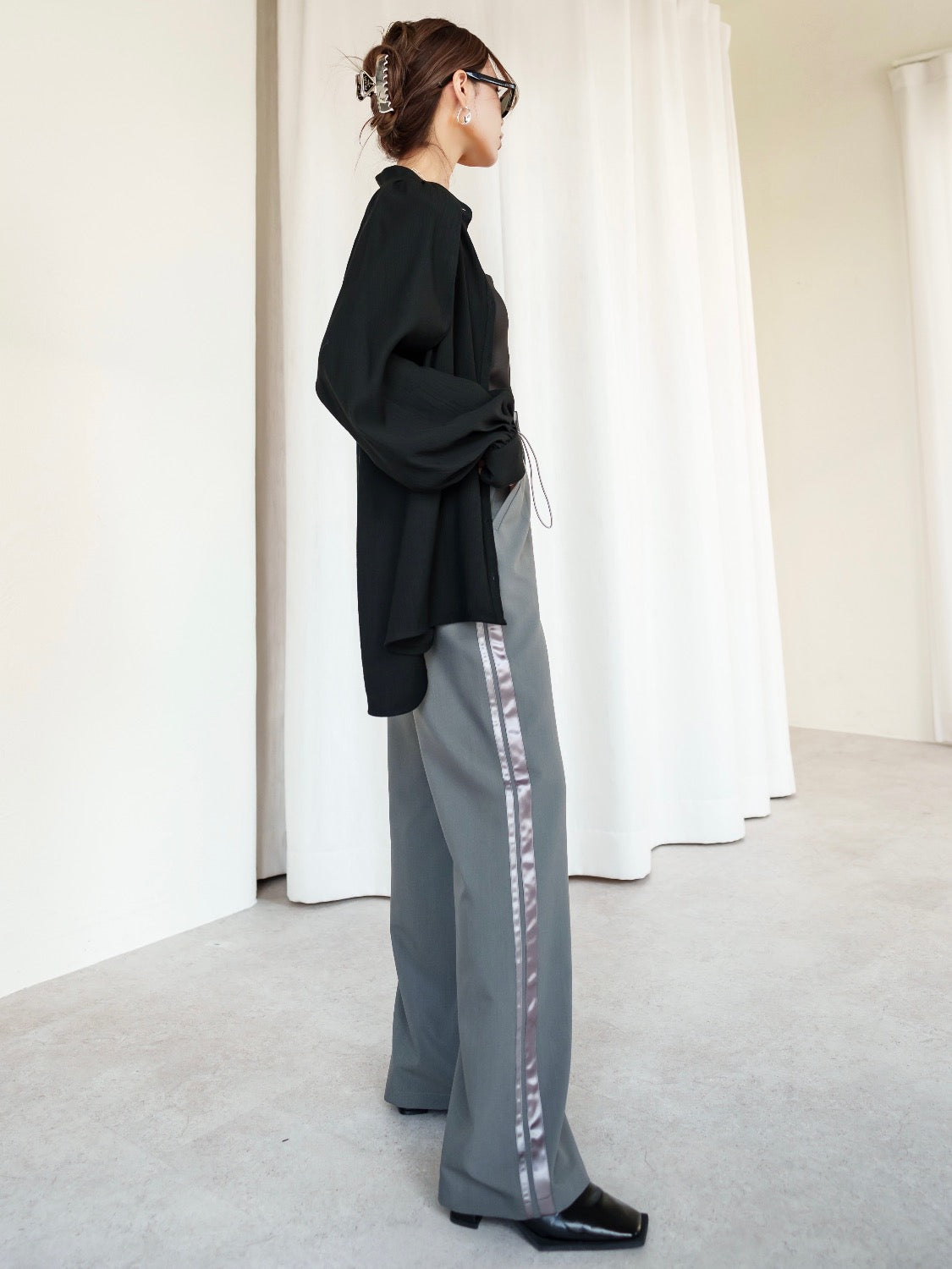 MODEL:159cm<br>COLOR:グレー