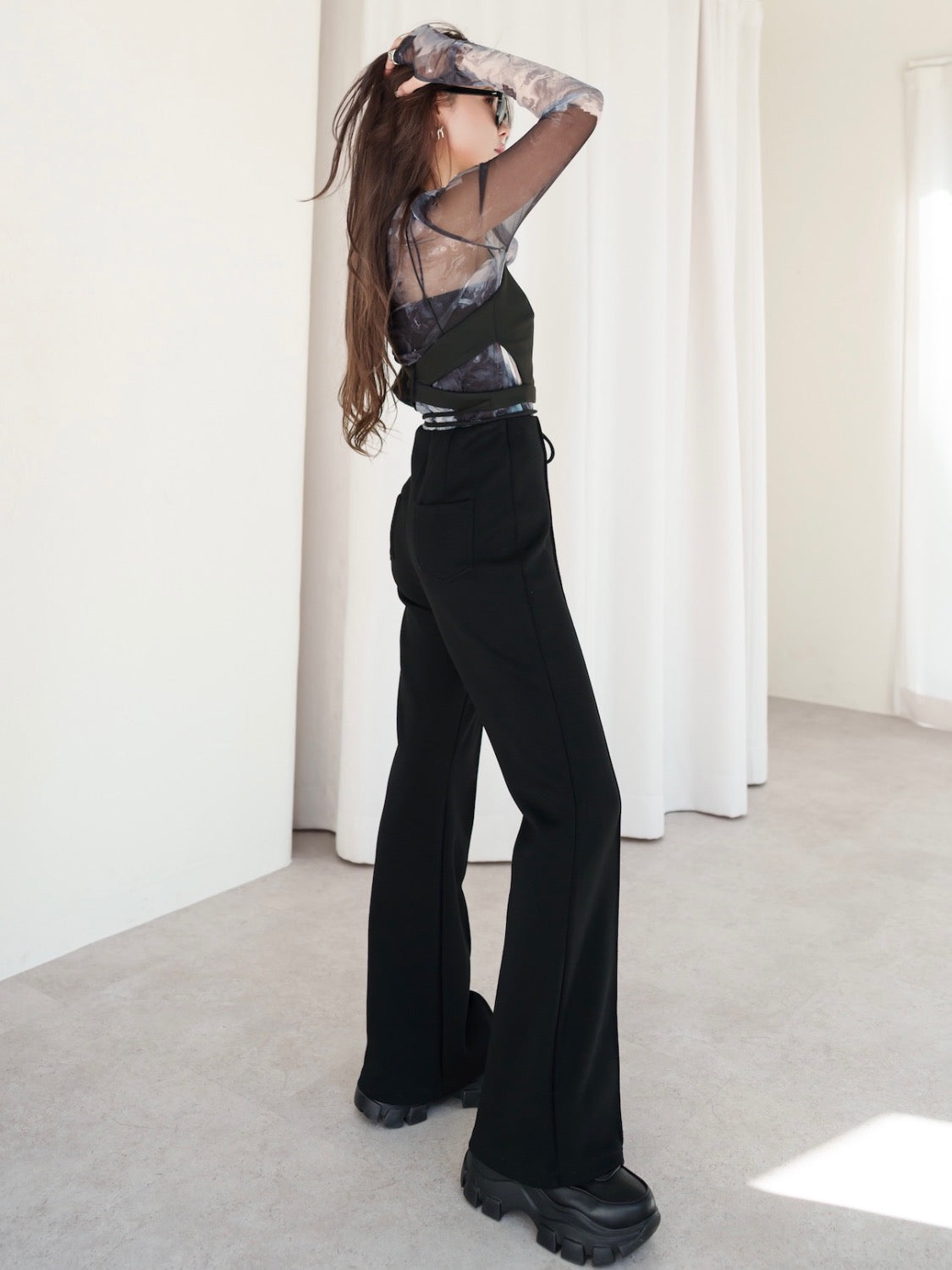 Smooth corset-like bustier