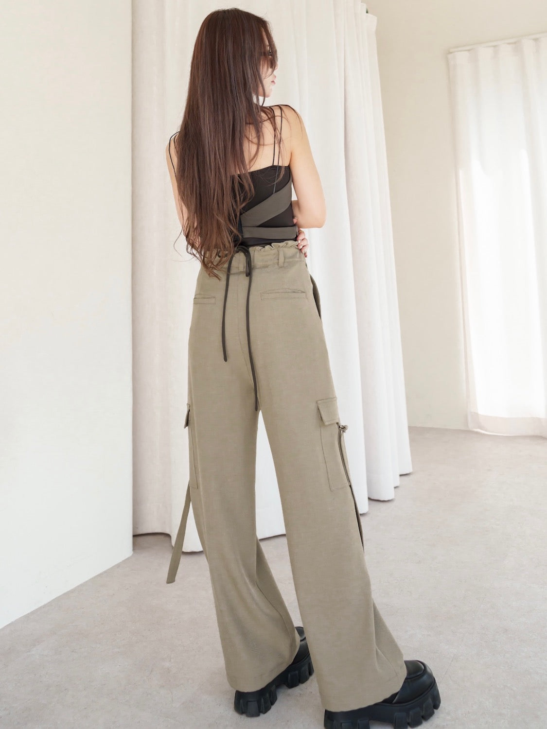 MODEL:159cm<br> COLOR:チャコール