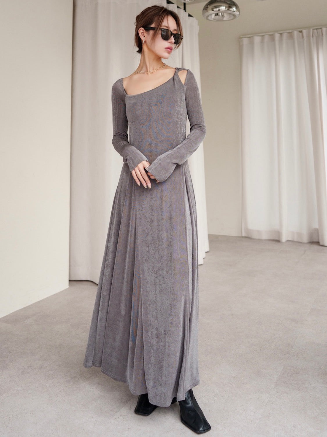 MODEL:159cm<br>COLOR:グレージュ