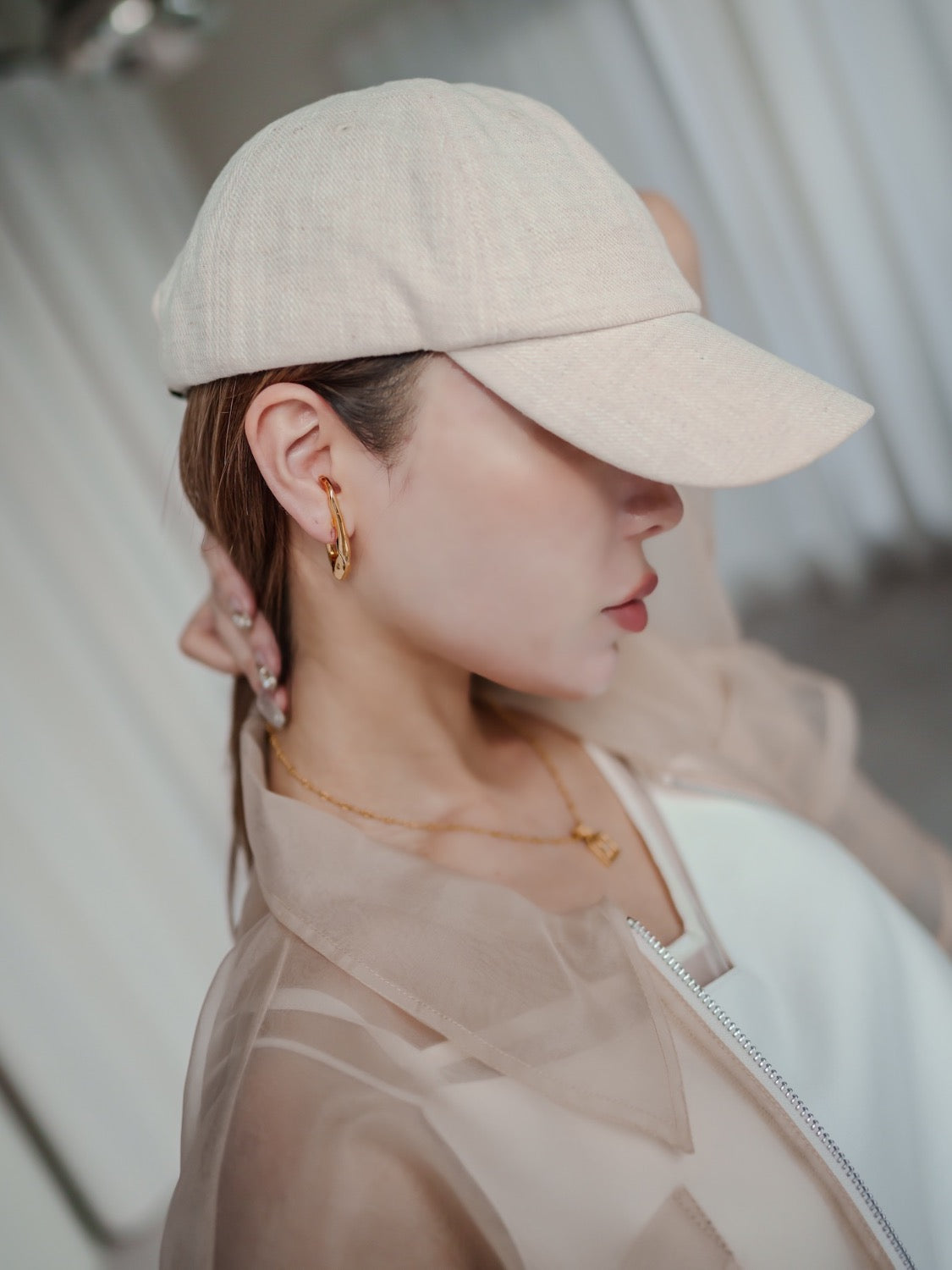 Nuance hook earrings