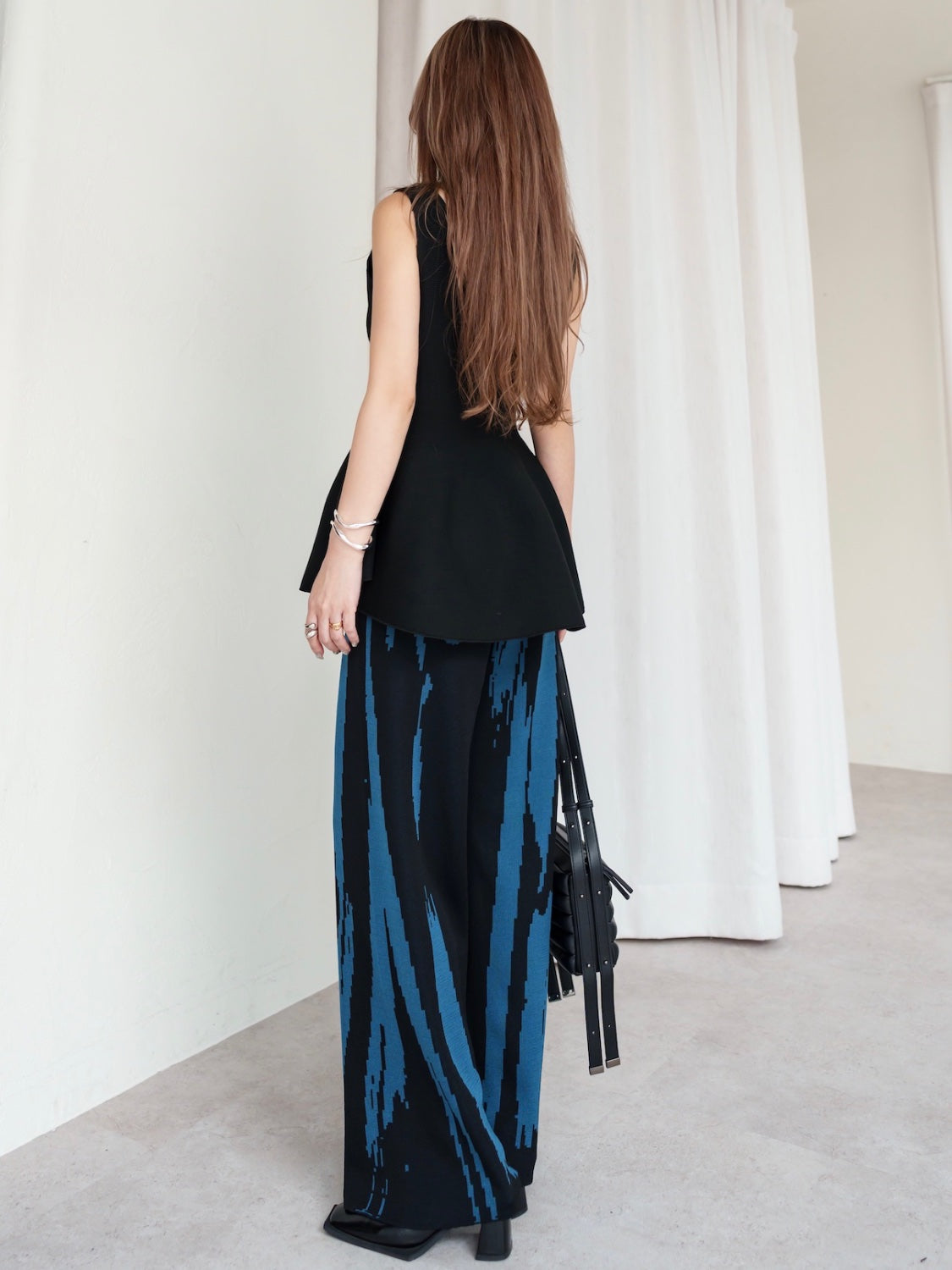 Pixel design knit pants