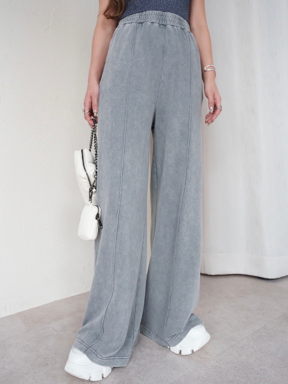 MODEL:159cm<br>COLOR:ライトグレー