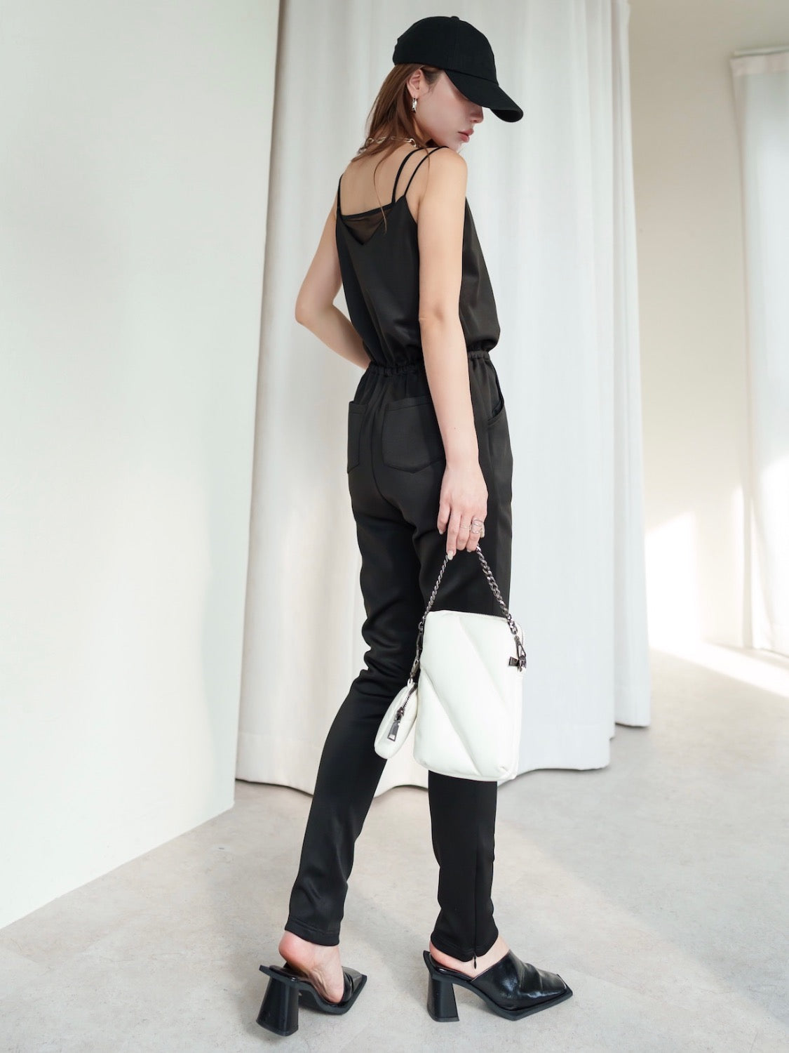 MODEL:159cm<br>COLOR:ブラック