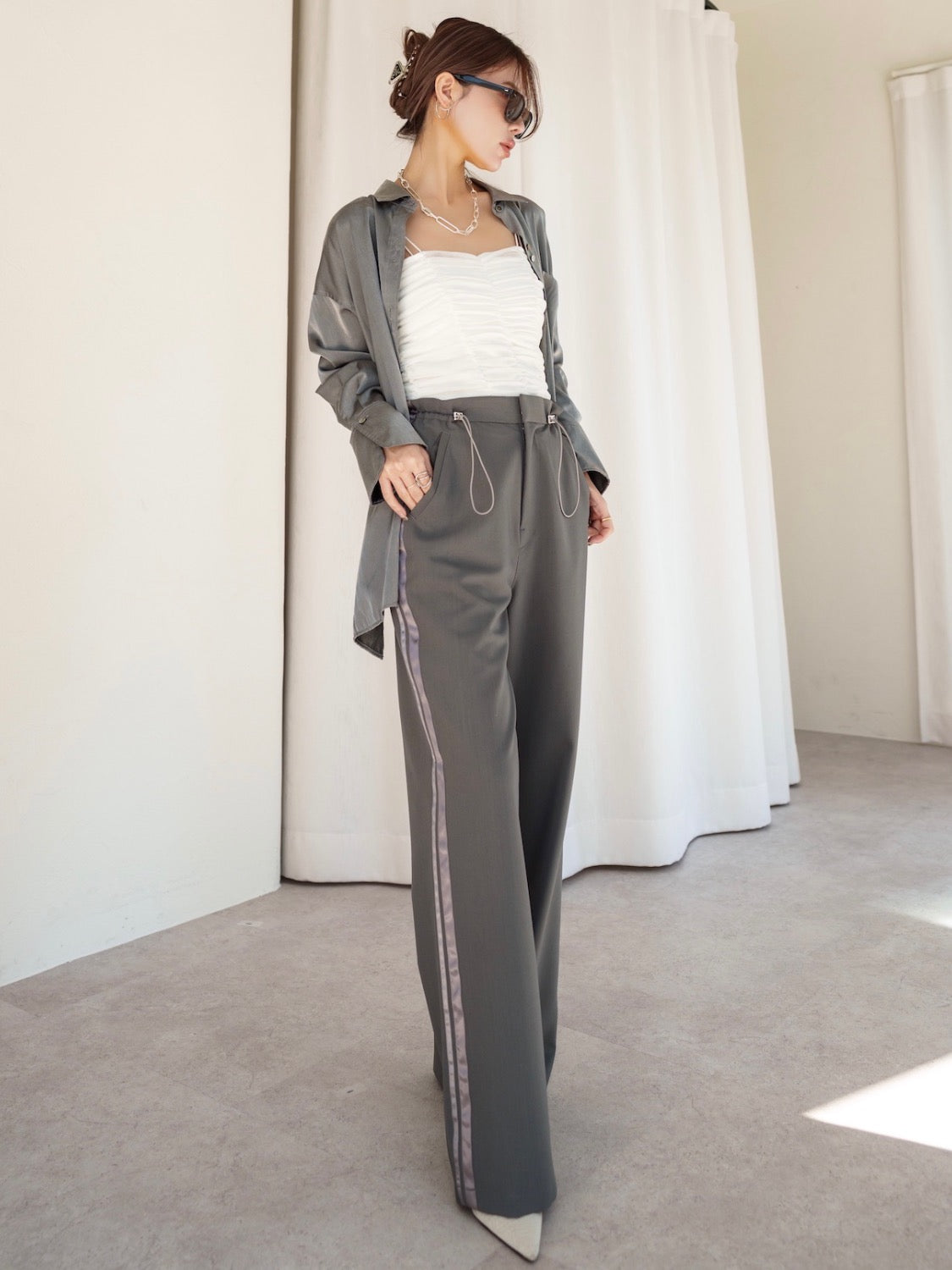 MODEL:159cm<br>COLOR:グレー