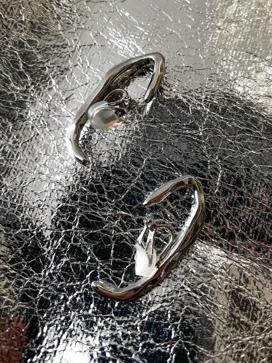 Nuance hook earrings
