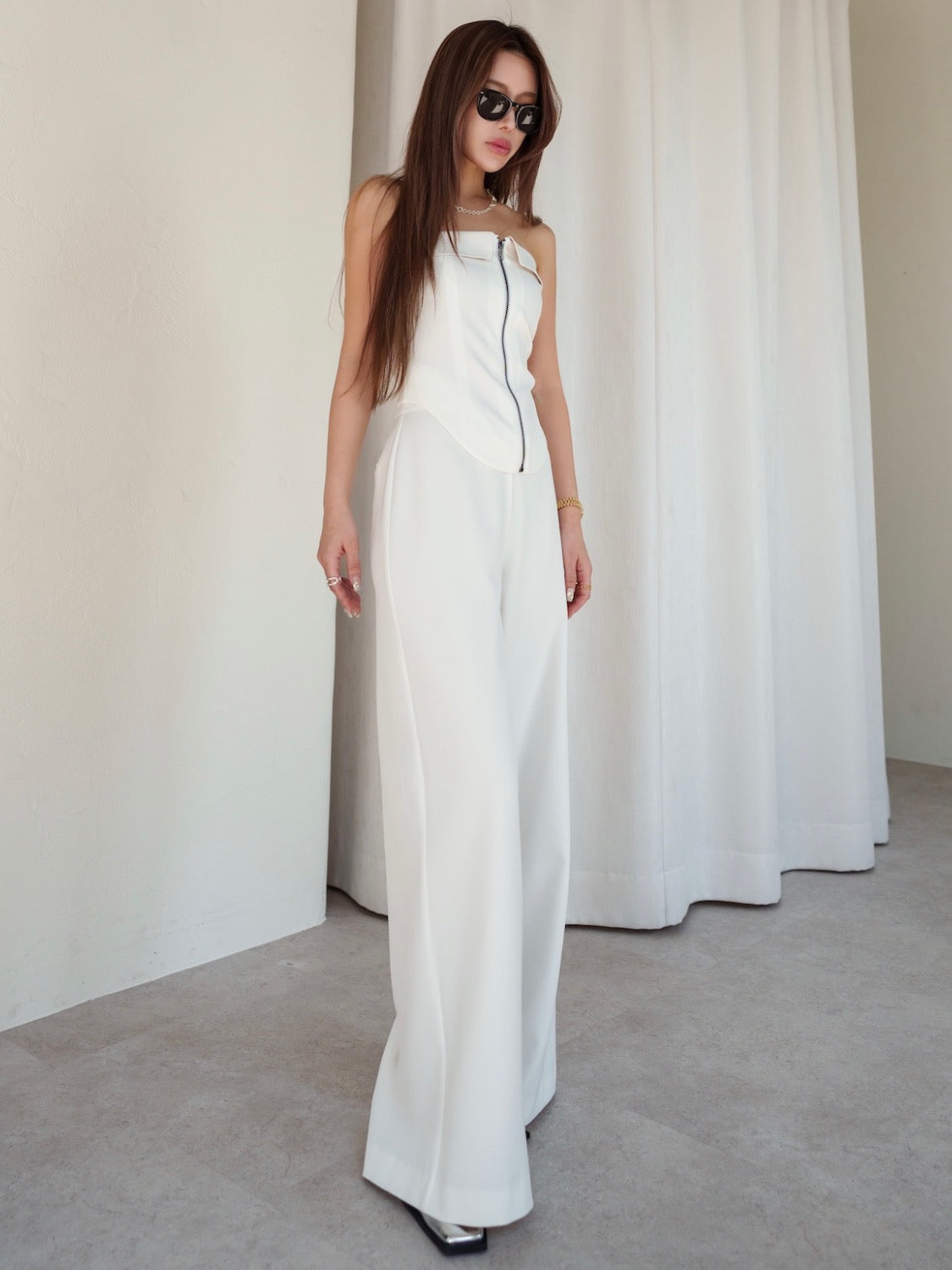 MODEL:159cm<br>COLOR:ホワイト