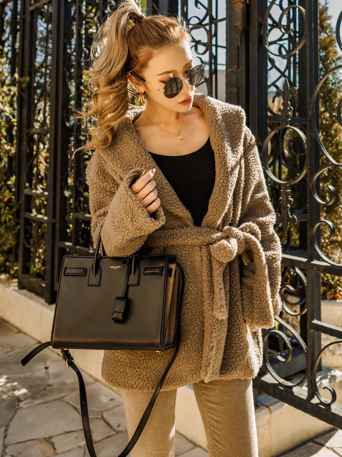 Shawl-Collar Waist Mark Boa Coat