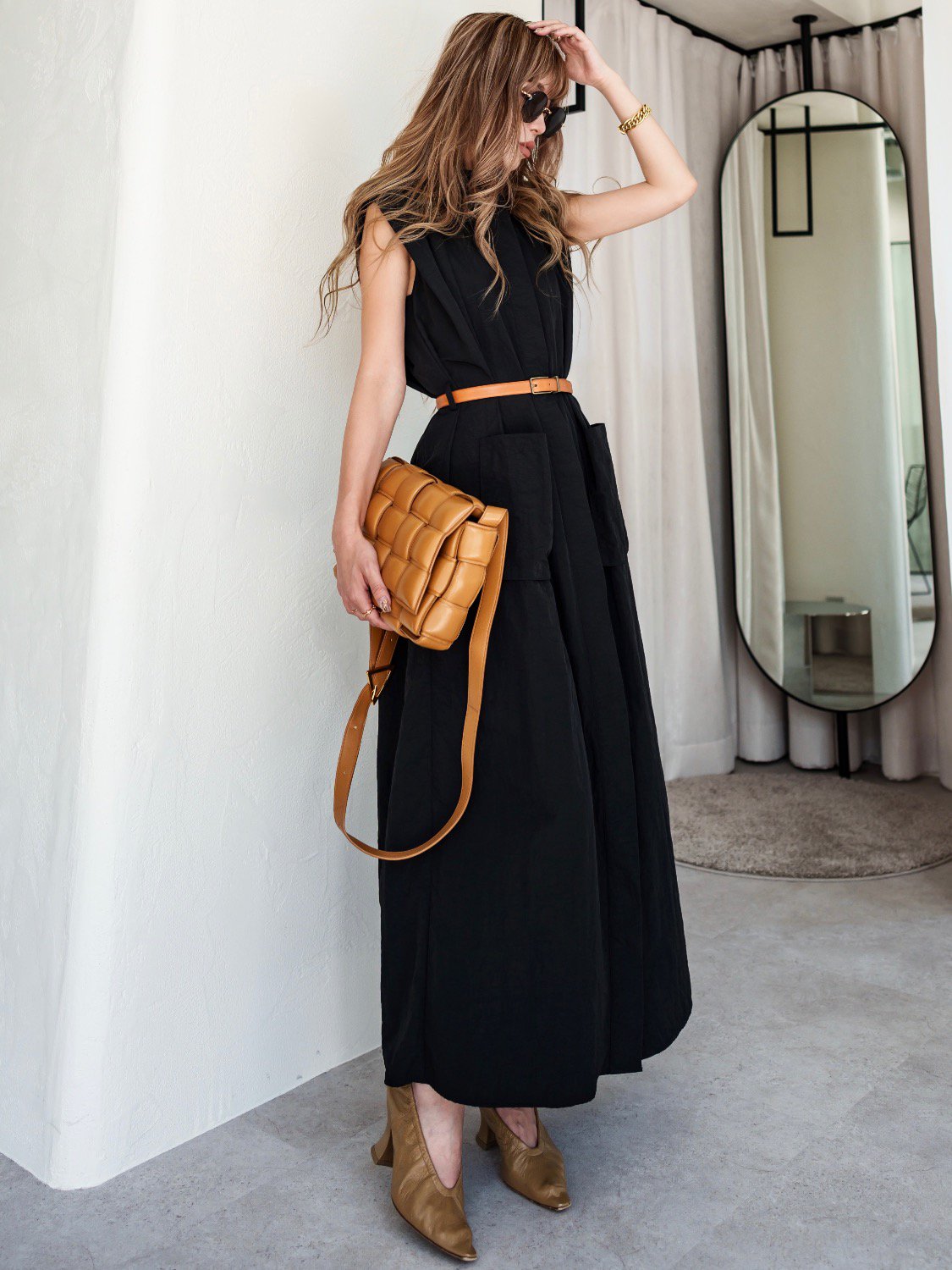 Square buckle leather belt