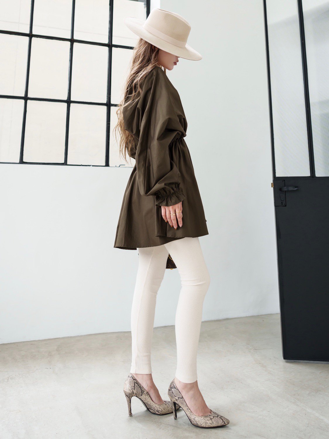Gathered waist shirt