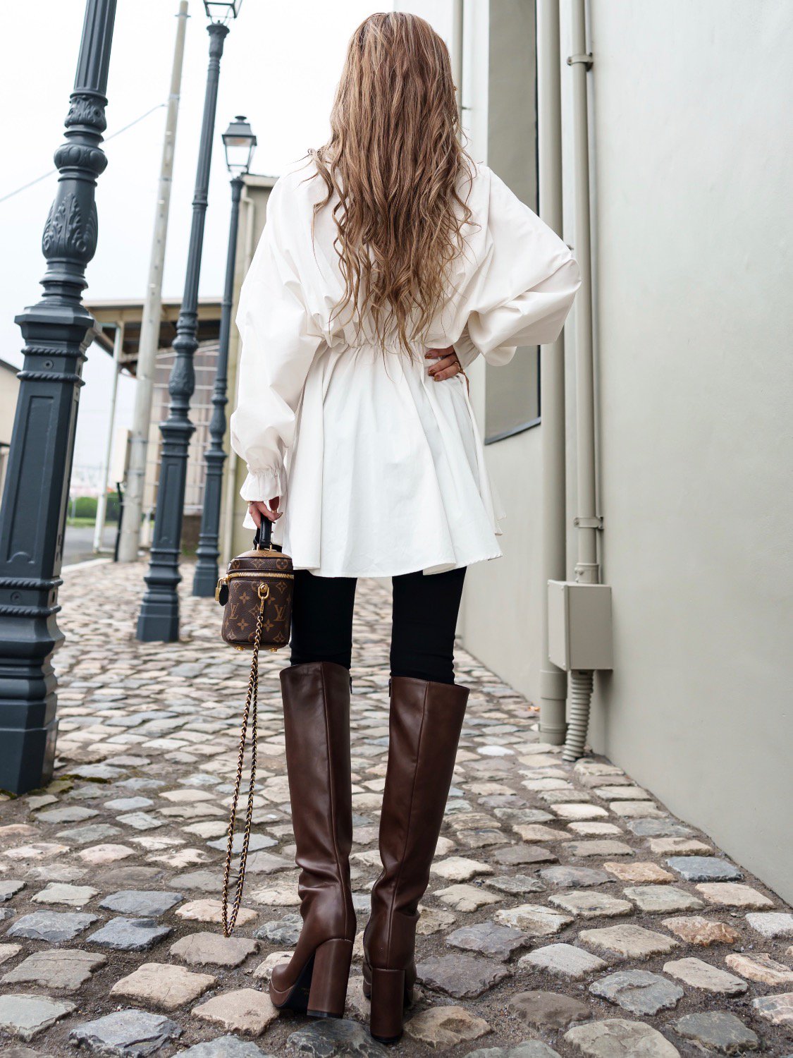 Gathered waist shirt