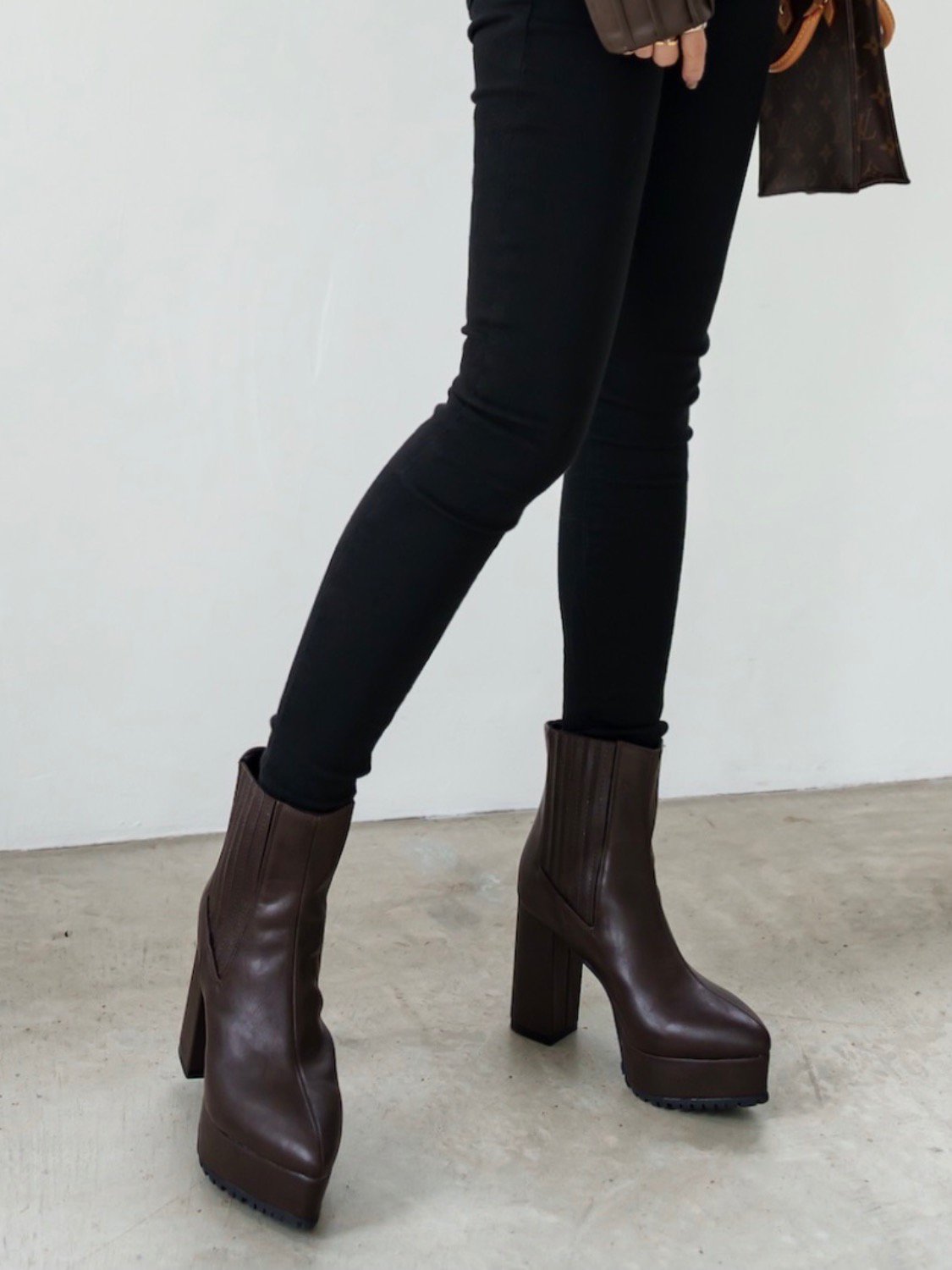 Eco-leather side gore short boots