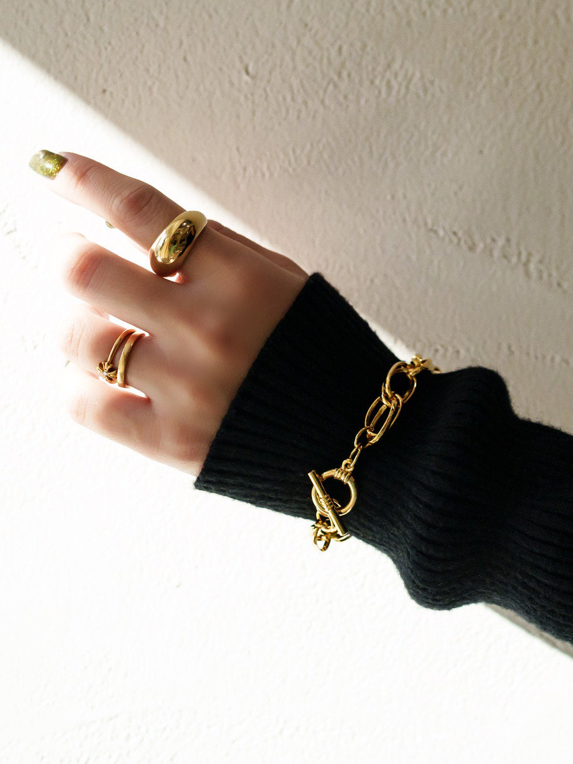 Volume-chain mantel bracelet