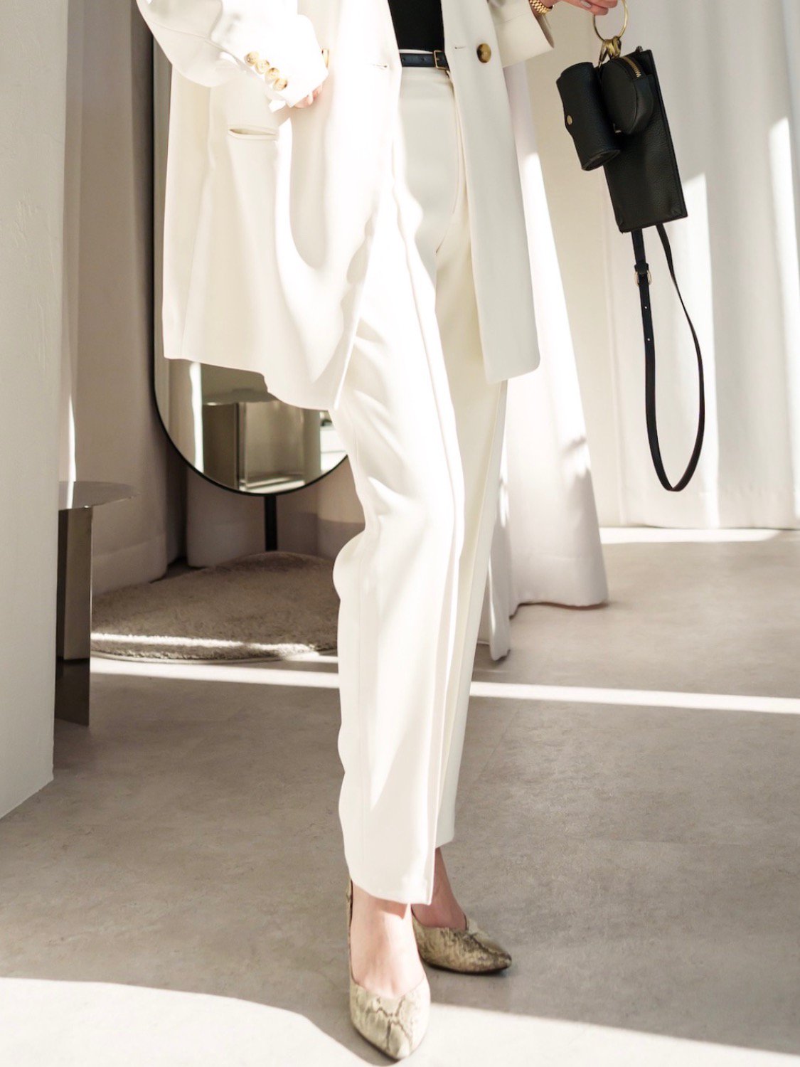 Center-seam テーパードパンツ