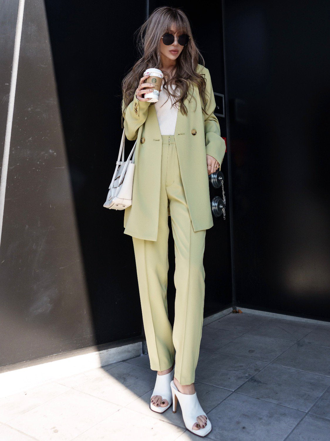 Center-seam テーパードパンツ