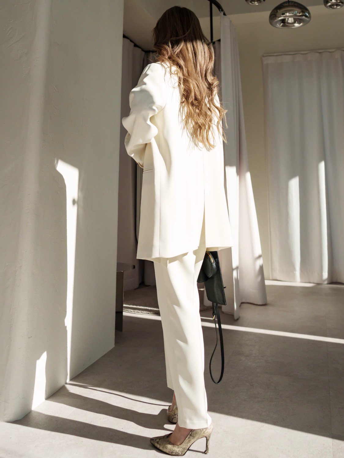 Center-seam テーパードパンツ