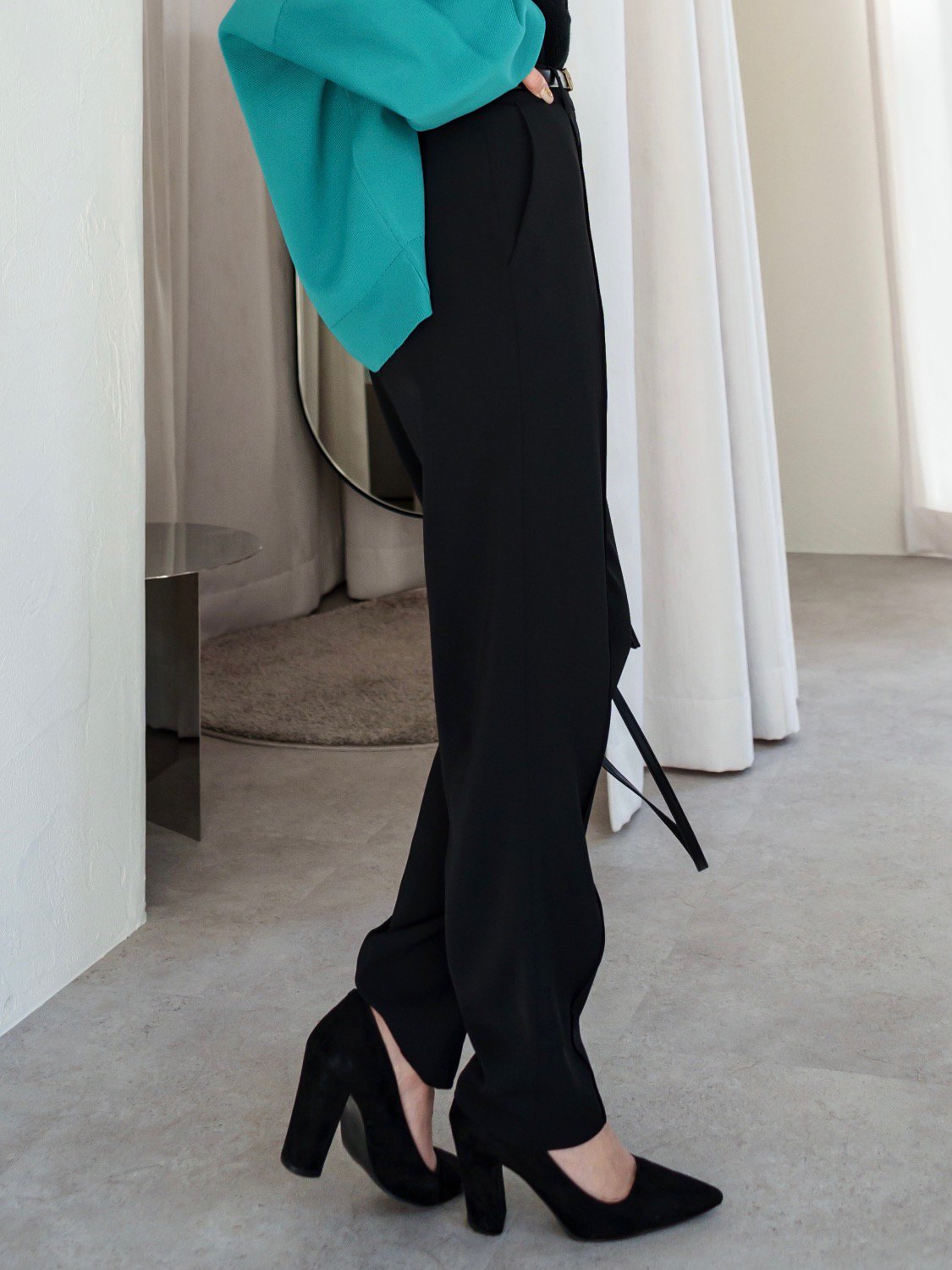 Center-seam テーパードパンツ