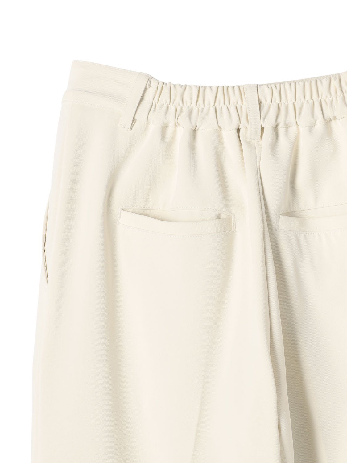 Center-seam テーパードパンツ