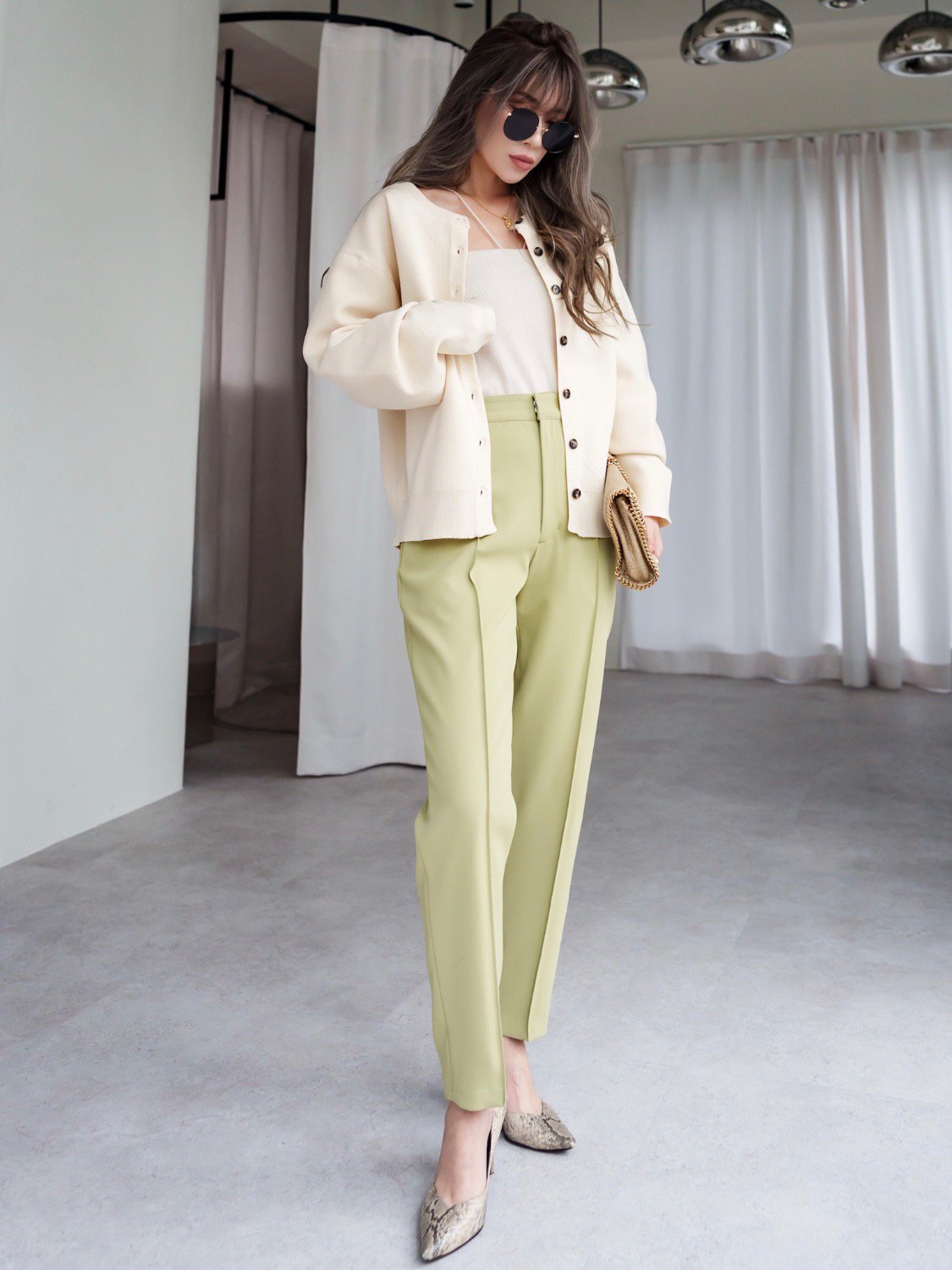 Center-seam テーパードパンツ