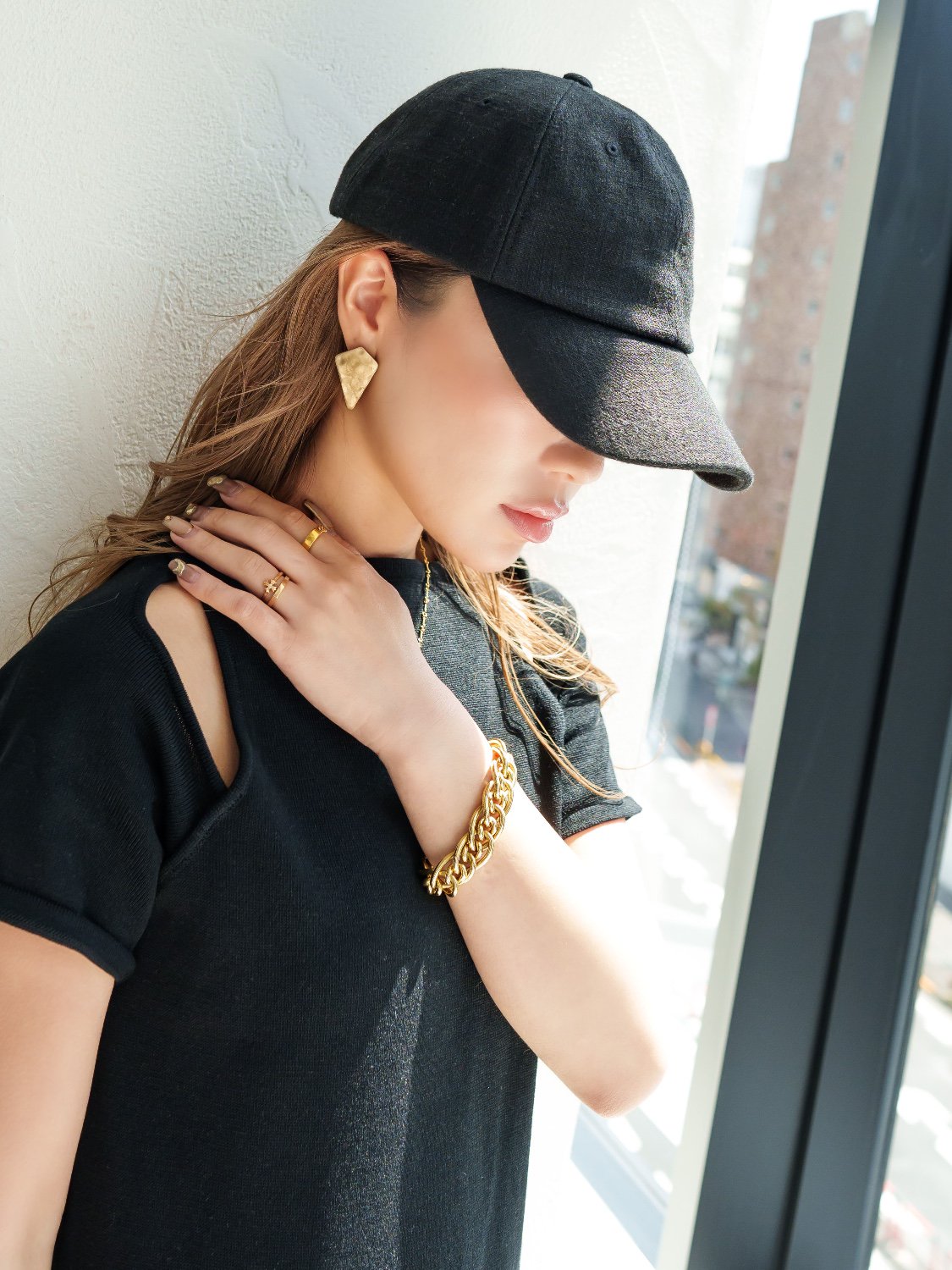 Emboss Gold Earrings