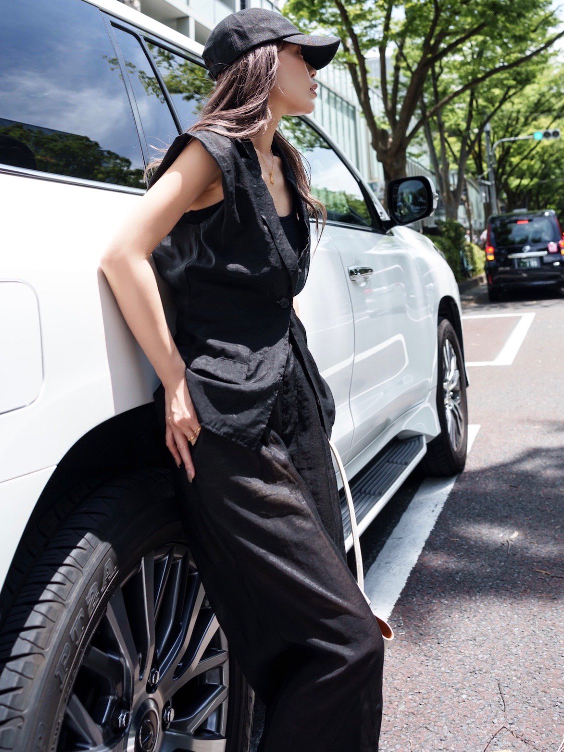 Sheer tuck shoulder vest