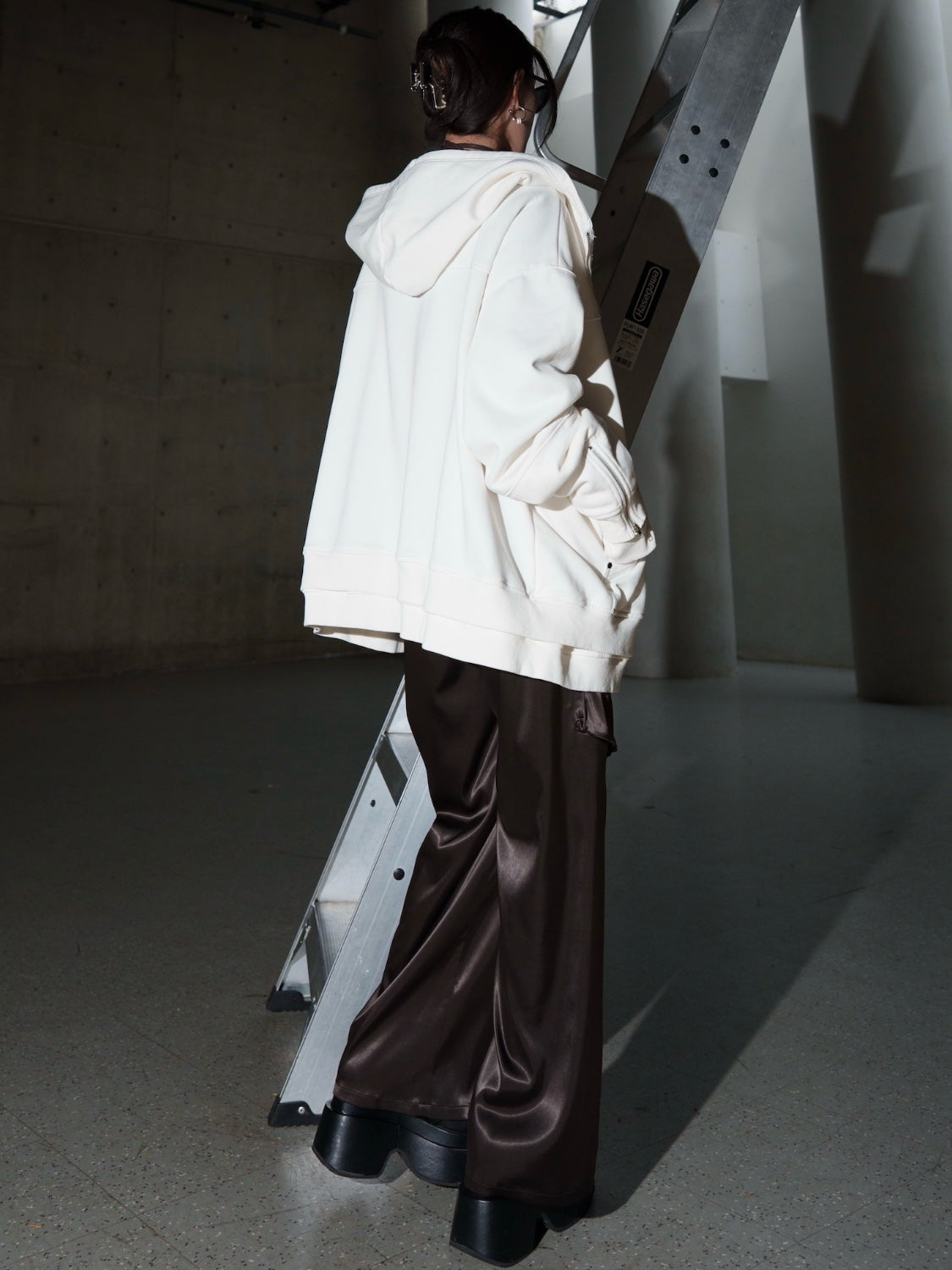 [UNISEX] ピグメント Multi Zip レイヤードフーディー