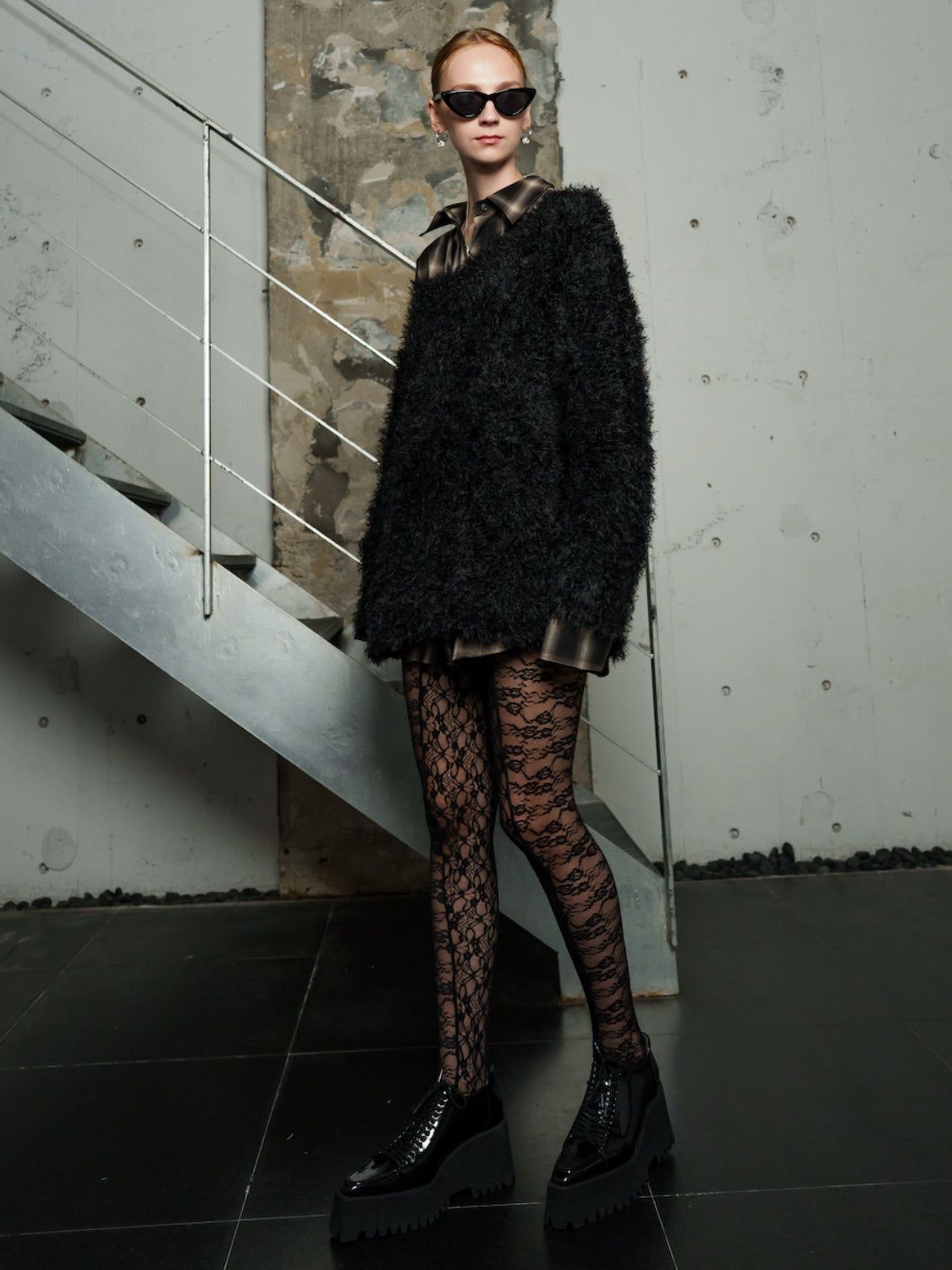 Vネック シャギーKNIT&マフラー Set