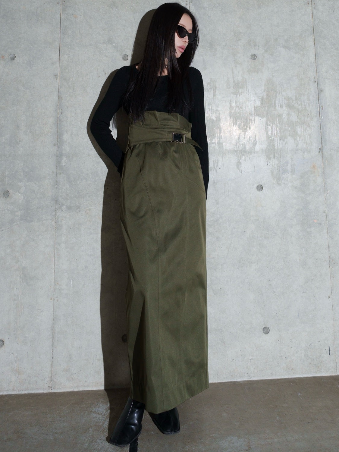 MODEL：159cm<br>COLOR：カーキ